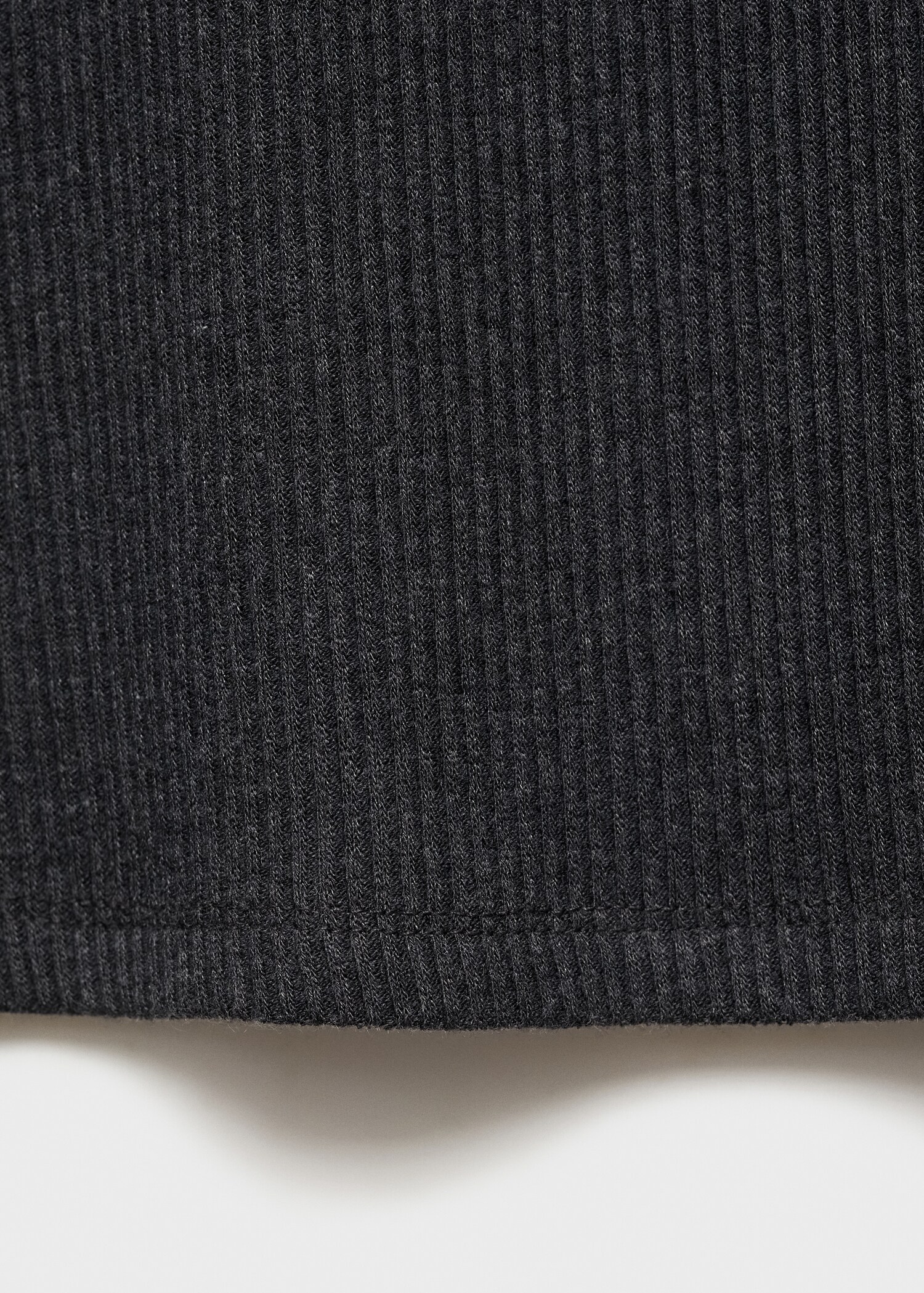 Ribbed long-sleeved t-shirt - Details of the article 0