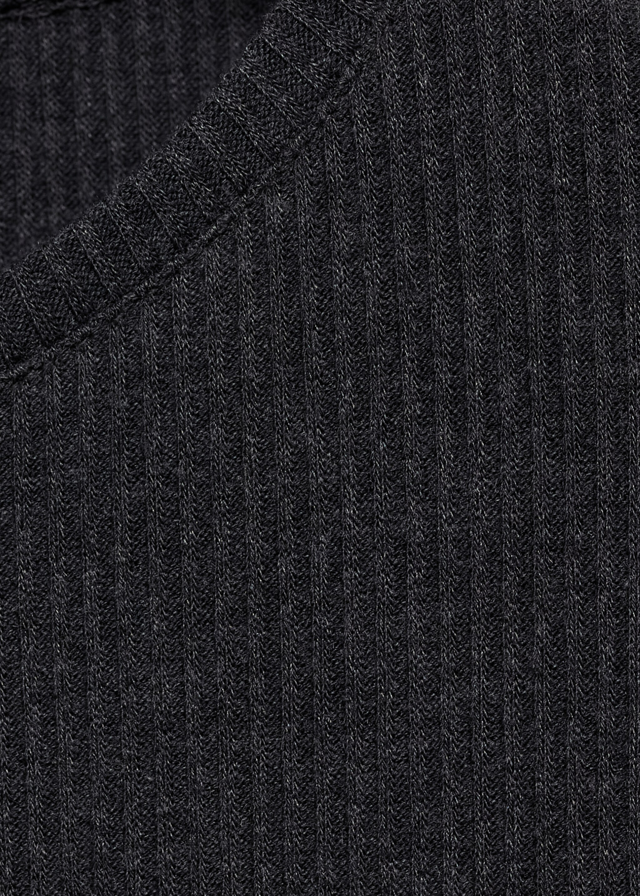Ribbed long-sleeved t-shirt - Details of the article 8, Charcoal. Ref: 87020444-00.