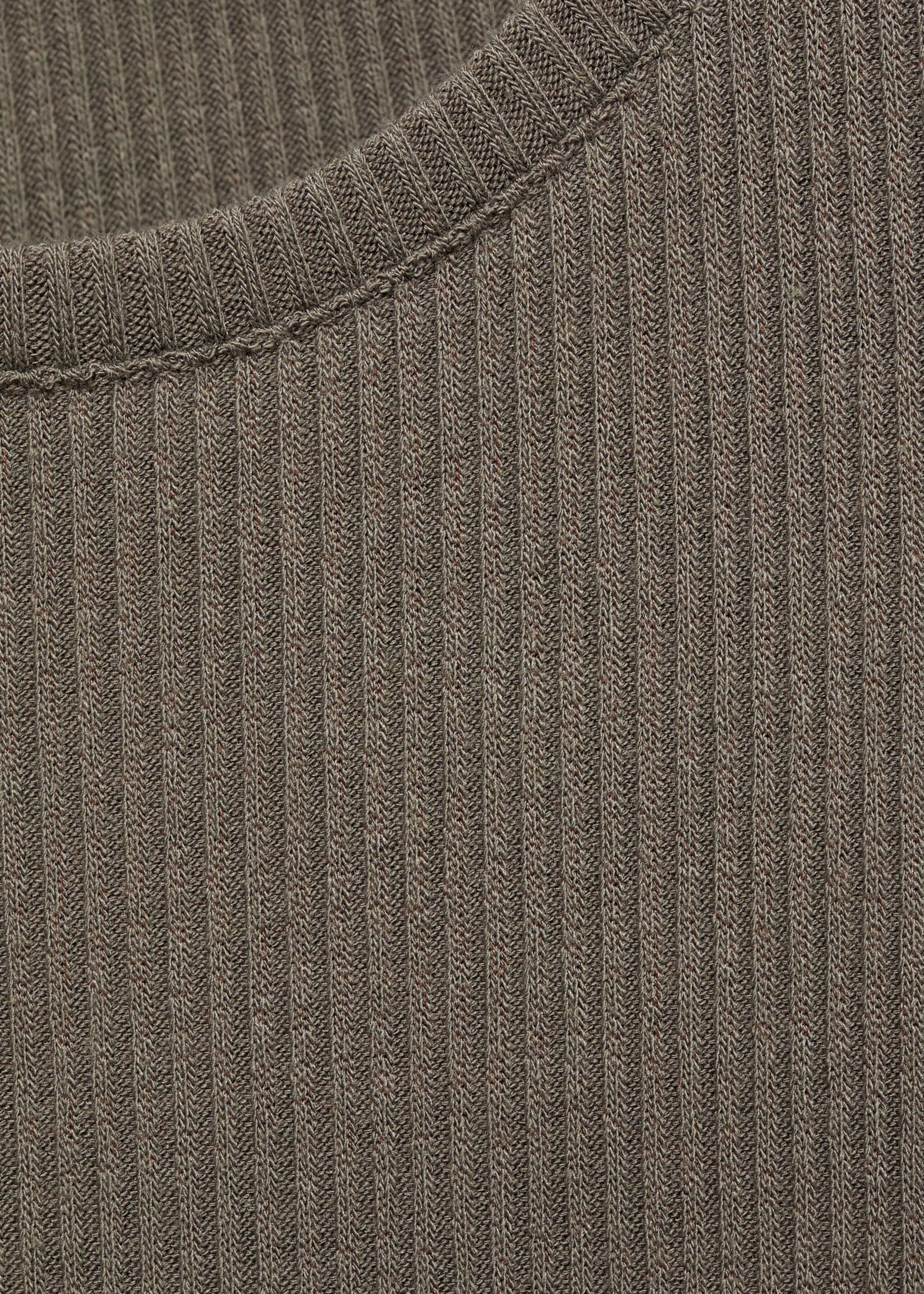 Ribbed long-sleeved t-shirt - Details of the article 8, Khaki. Ref: 87020445-00.