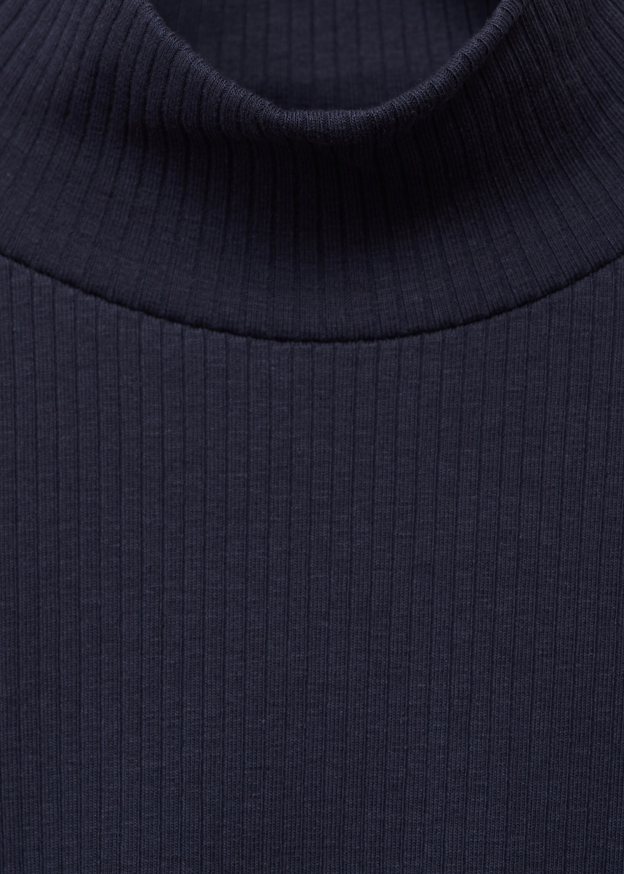 Ribbed high neck t-shirt - Details of the article 8, Dark Navy. Ref: 87020447-00.