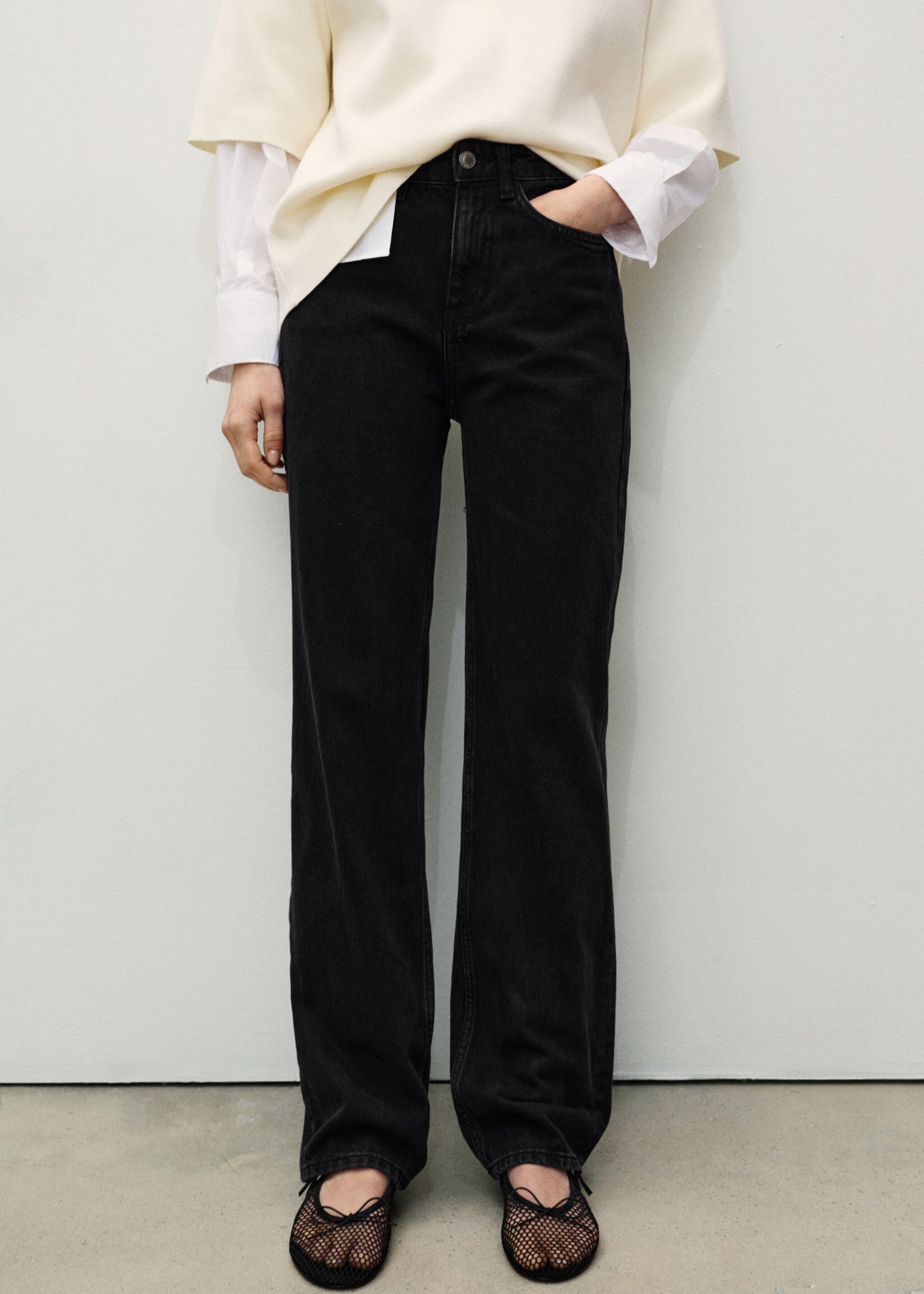 Jean Matilda droit taille normale - Plan moyen, Black denim. Ref: 87020450-00.