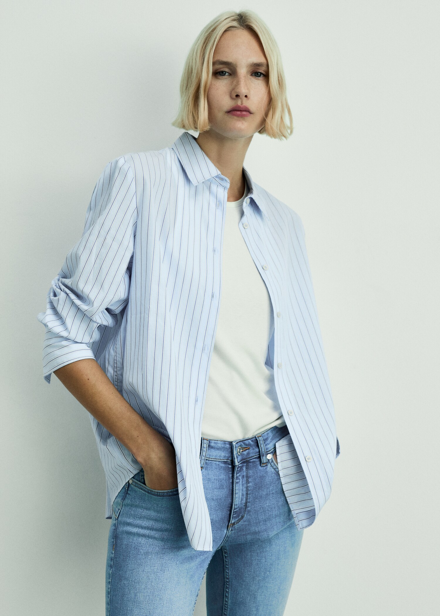 Push-up low-rise skinny jeans - Details of the article 1