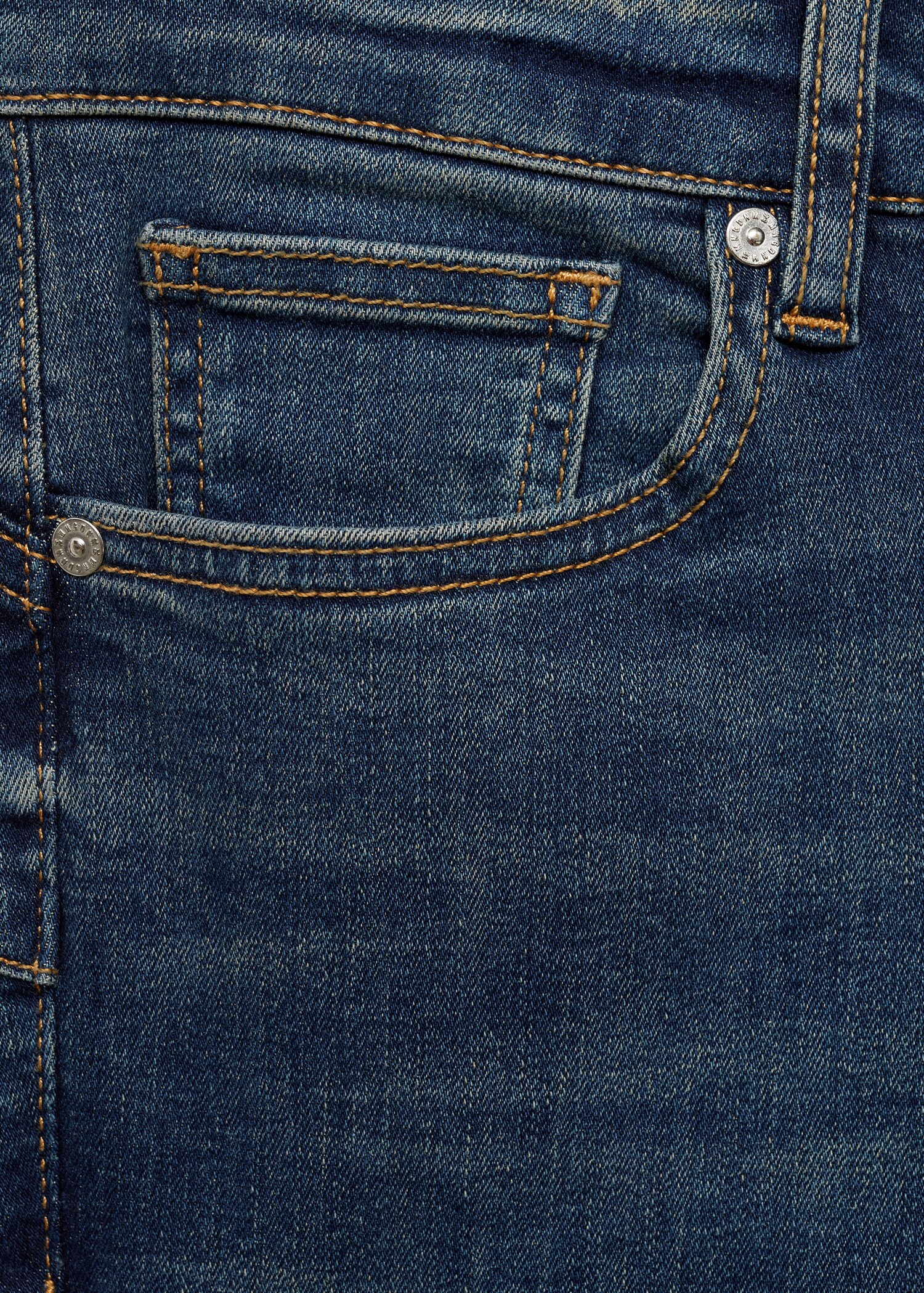 Push-up low-rise skinny jeans - Details of the article 8