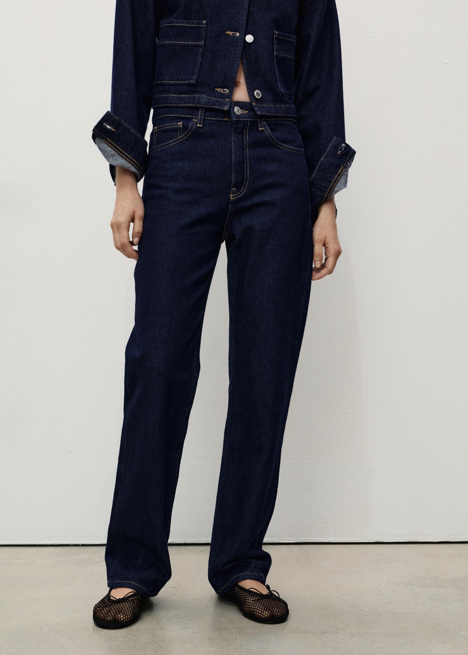 Rinse wash-jeans med rak passform Matilda - Bild av mittparti