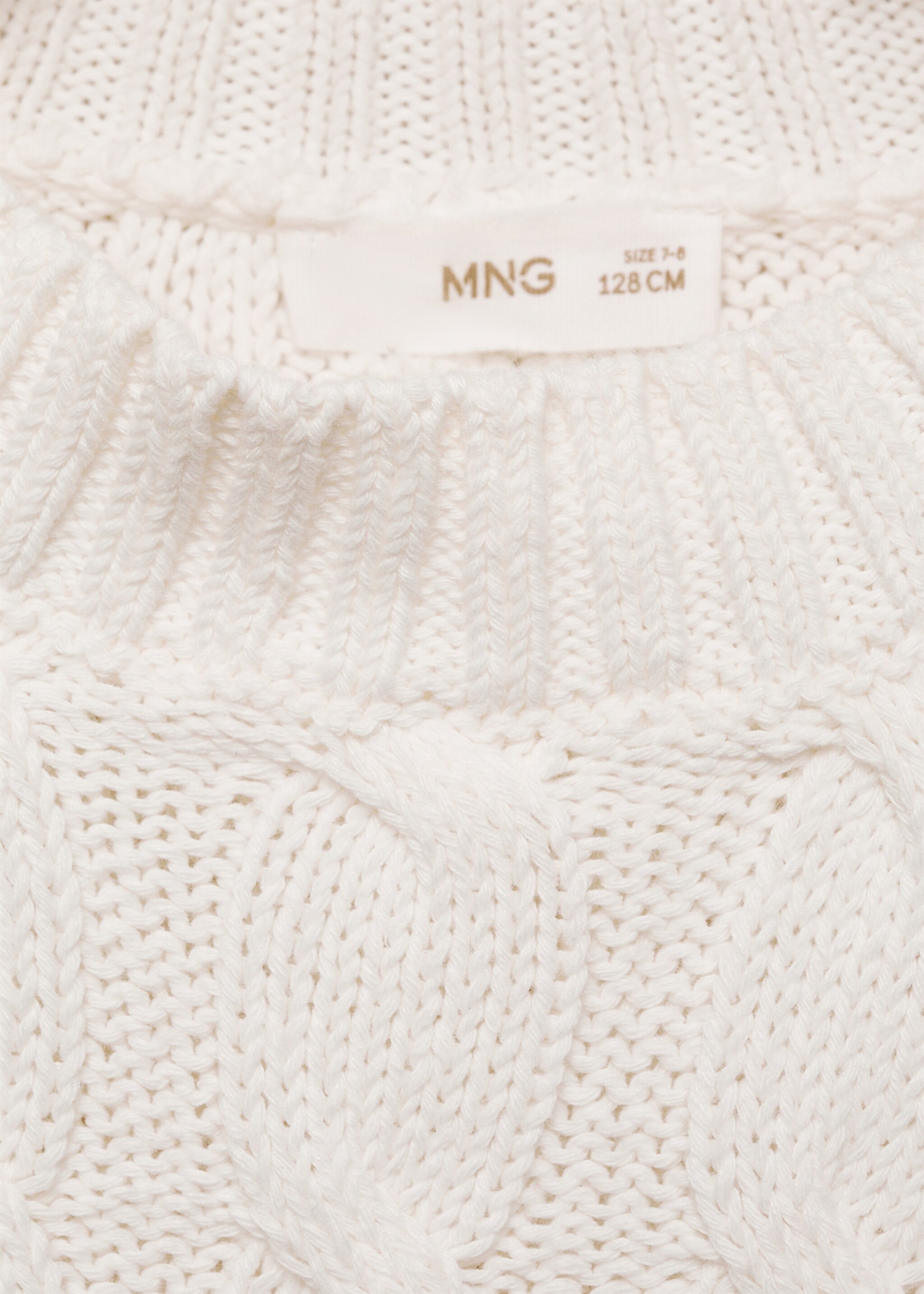 Pullover mit Zopfmuster - Detail des Artikels 8, Ecru. Ref: 87020458-00.