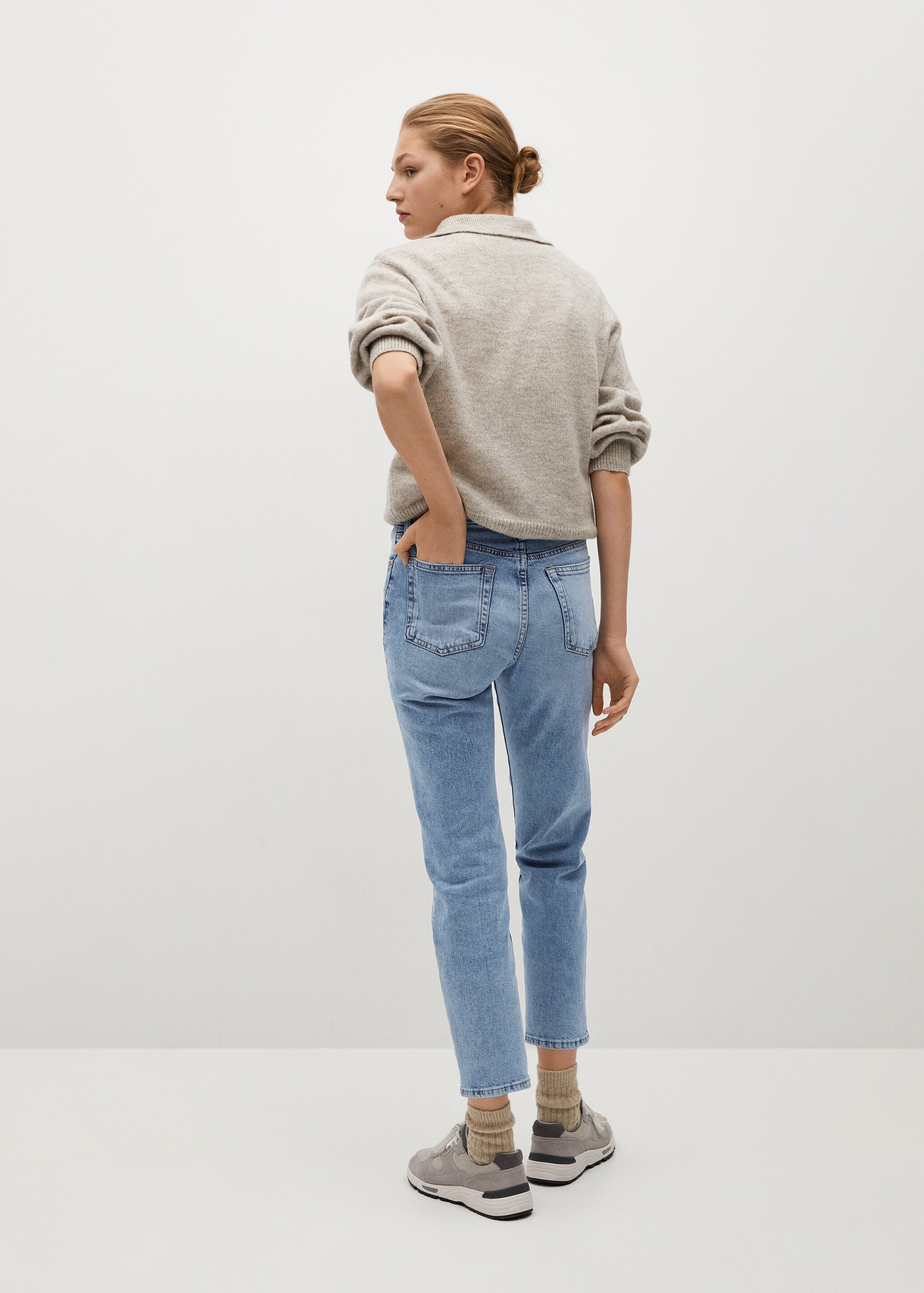 Ankle-length straight-fit jeans - Reverse of the article