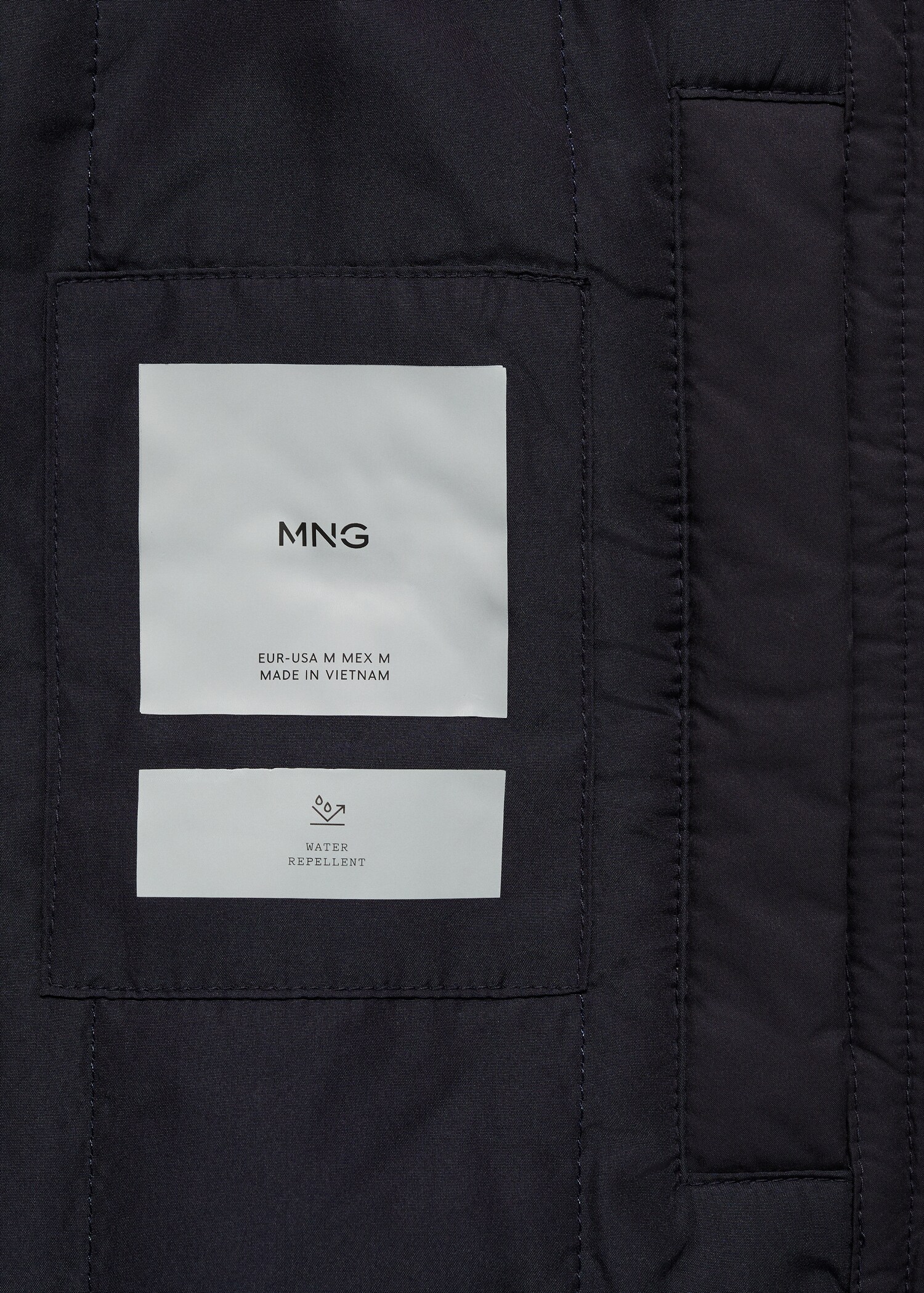 Water-repellent quilted jacket - Details of the article 0