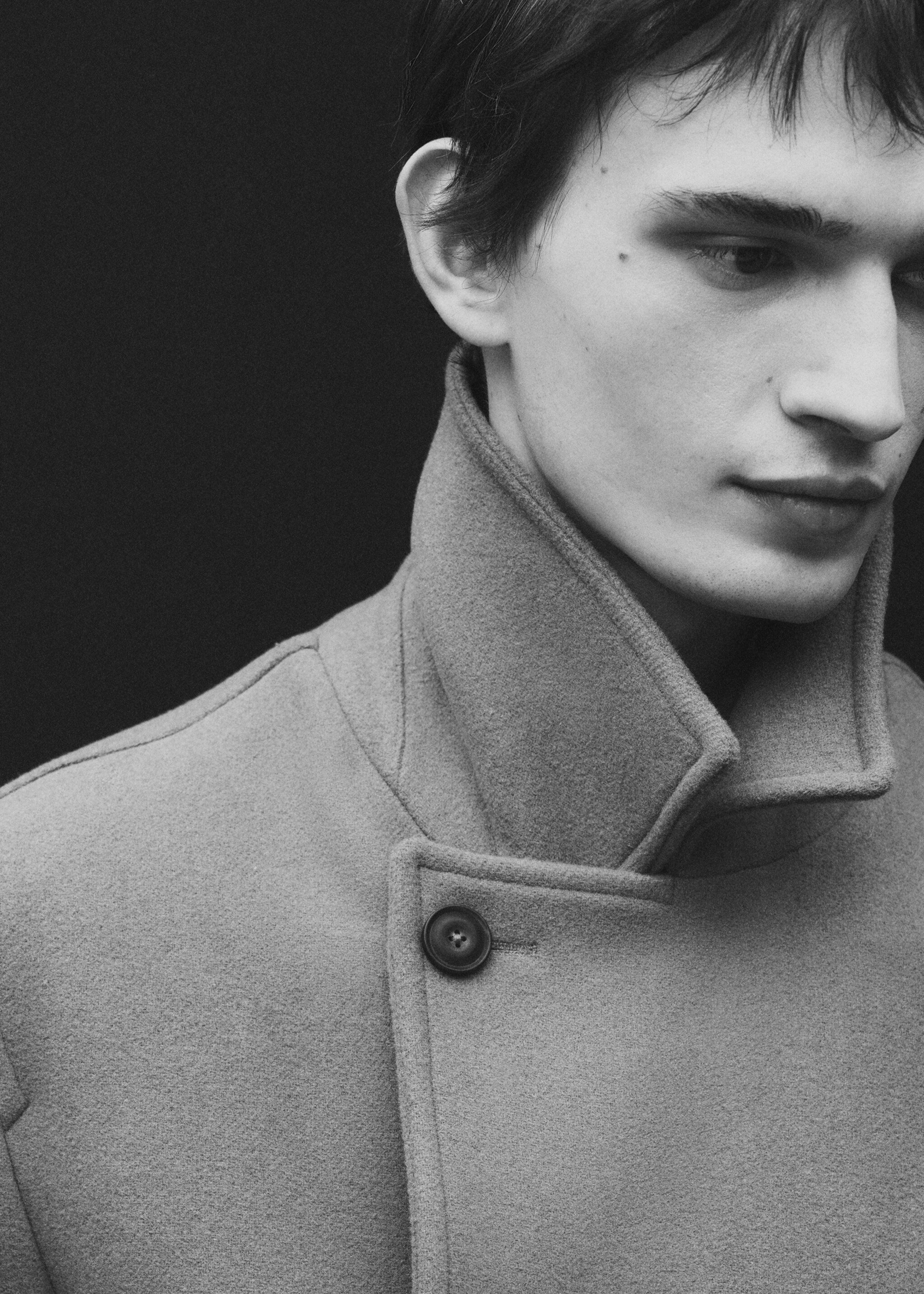 Wool double-breasted coat - Details of the article 5, Medium Brown. Ref: 87020579-00.