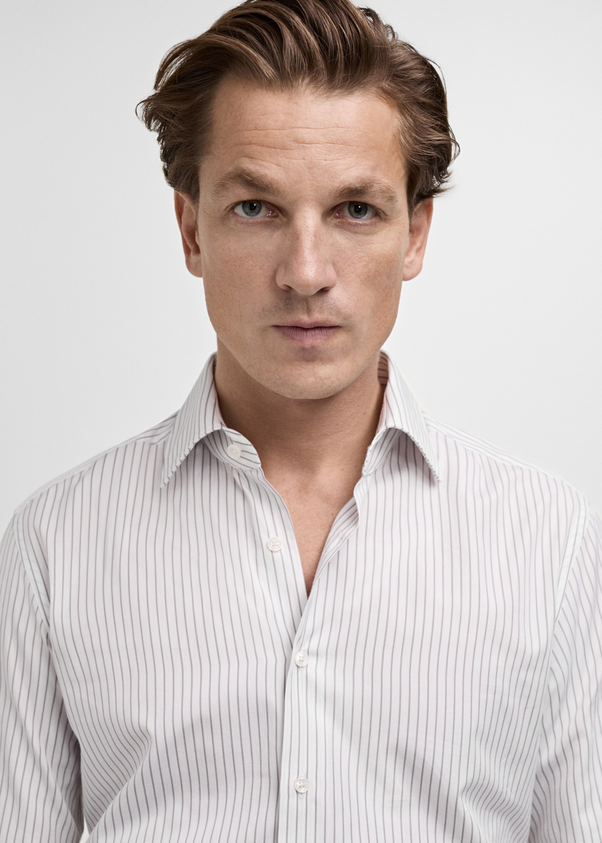 100% cotton striped suit shirt - Details of the article 1, Grey. Ref: 87020617-00.