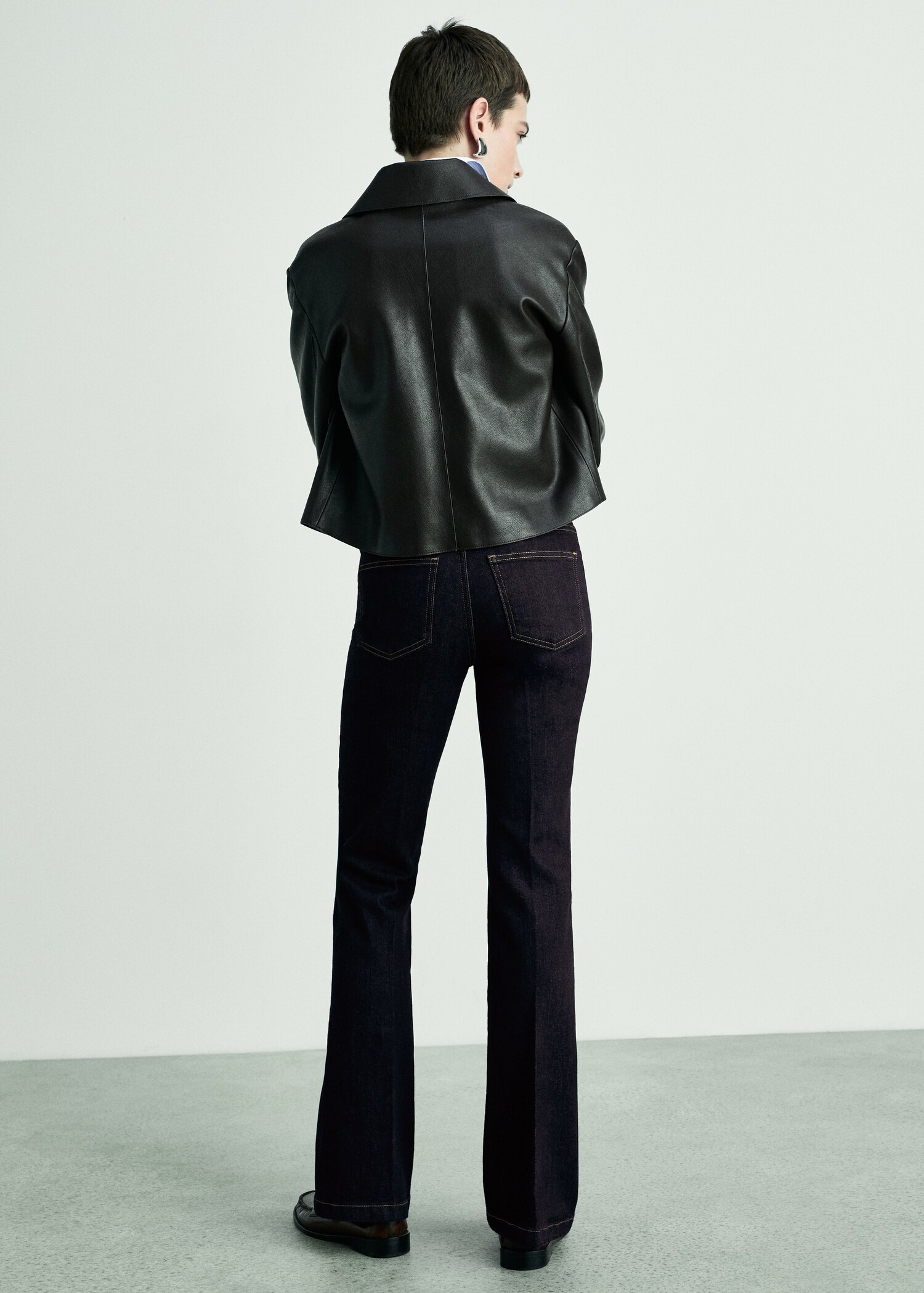 Flared rinse-wash jeans - Reverse of the article