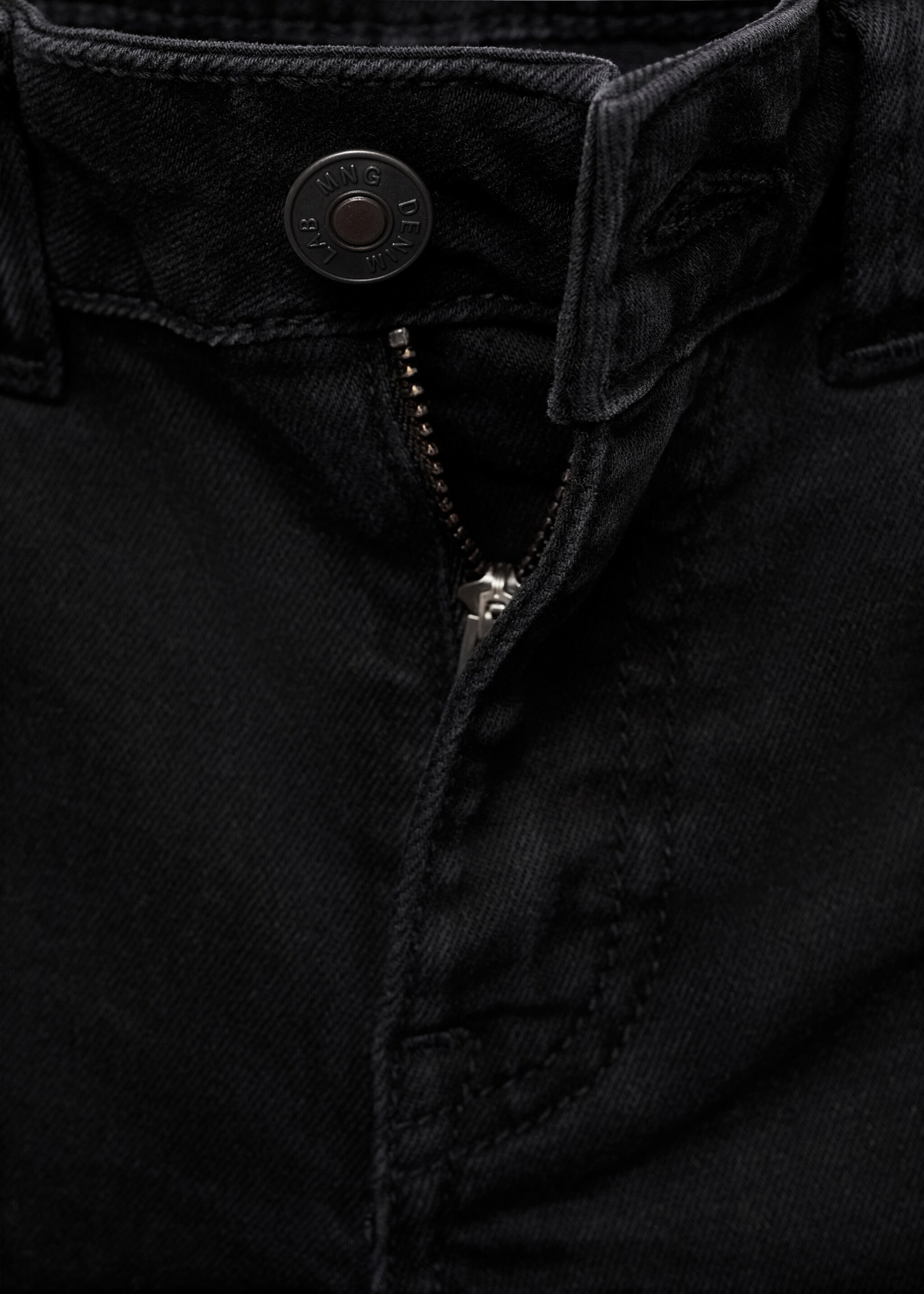 Skinny jeans - Details of the article 8, Black denim. Ref: 87020627-00.