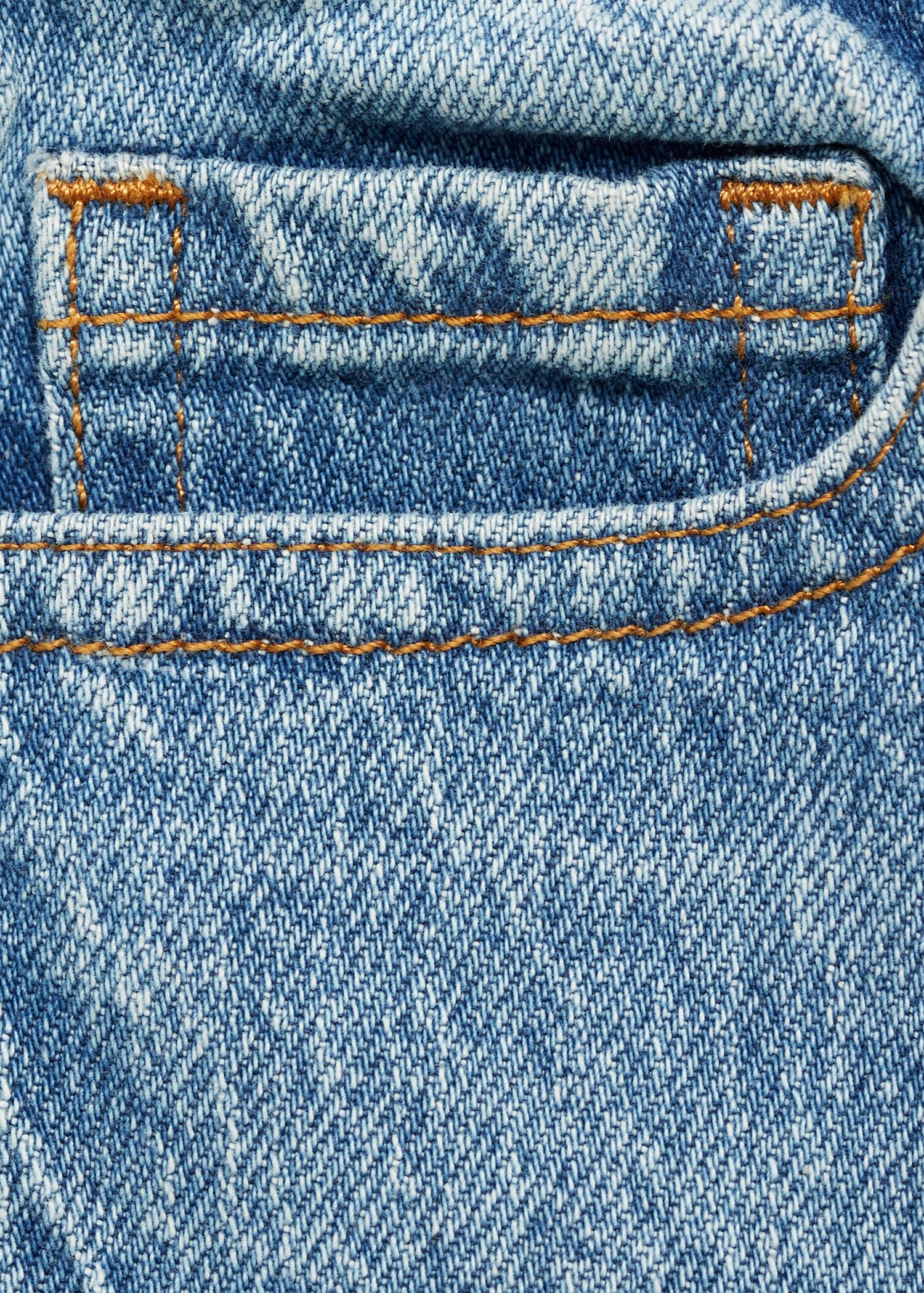 Gerade Jeans mit Umschlag - Detail des Artikels 0