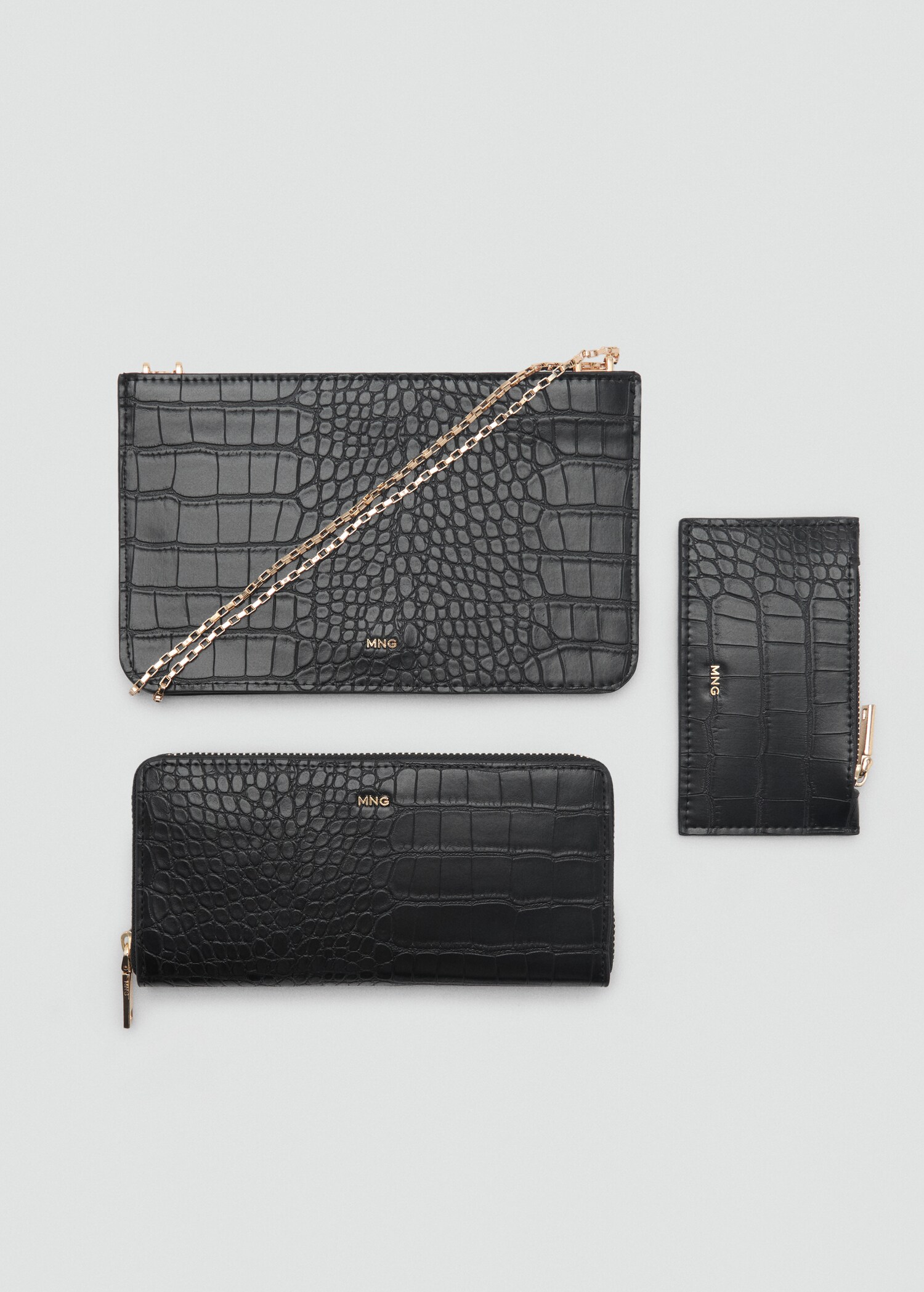 Croc-effect cardholder with chain - Details of the article 3
