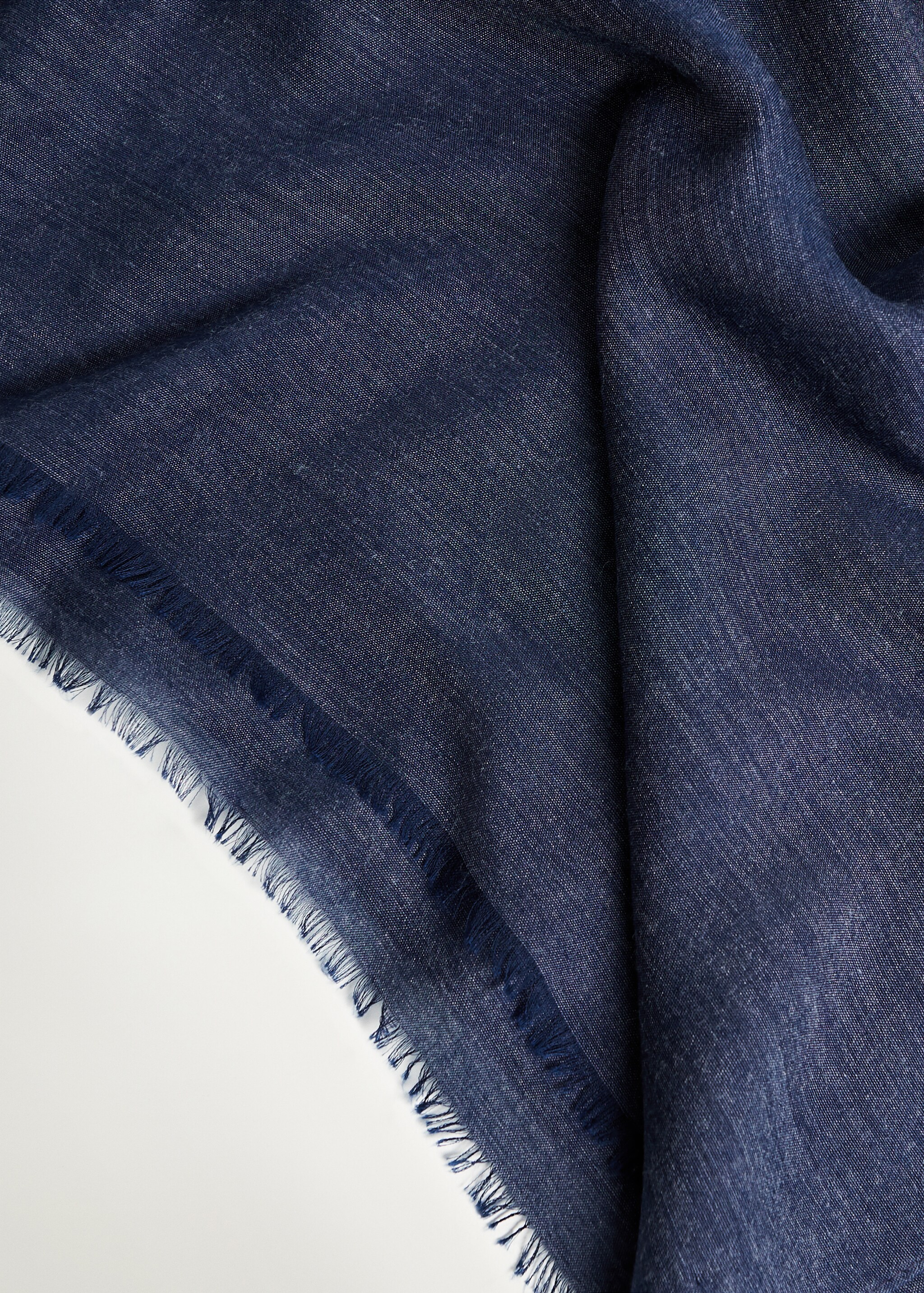 Essential scarf - Details of the article 2