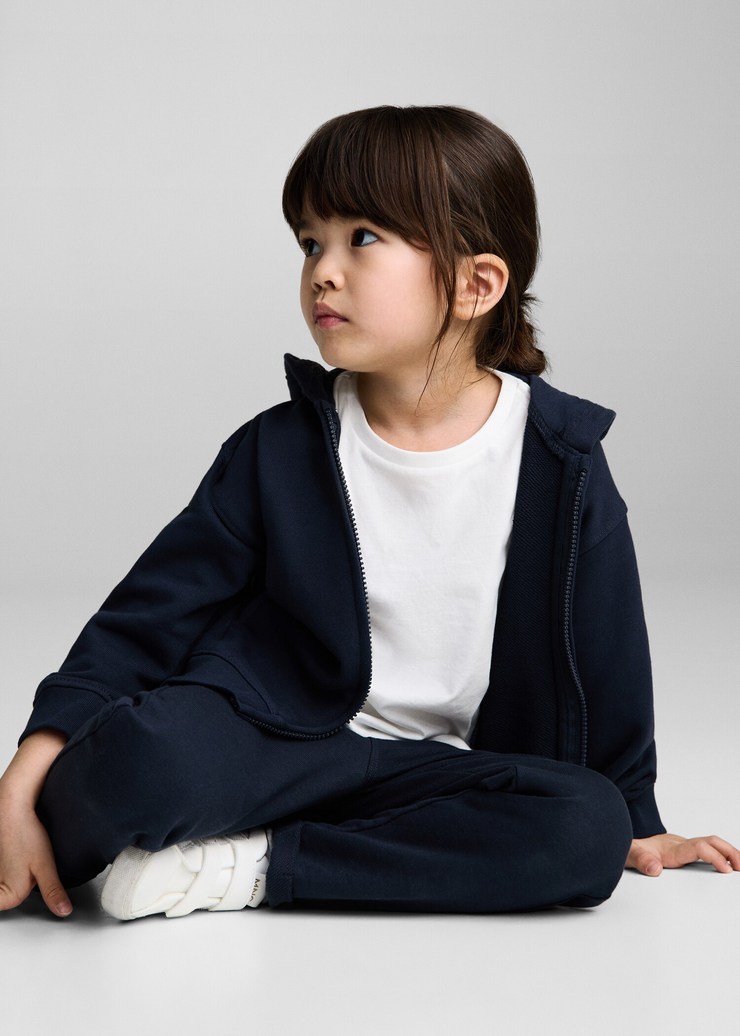 Hooded sweatshirt with ears - Details of the article 2