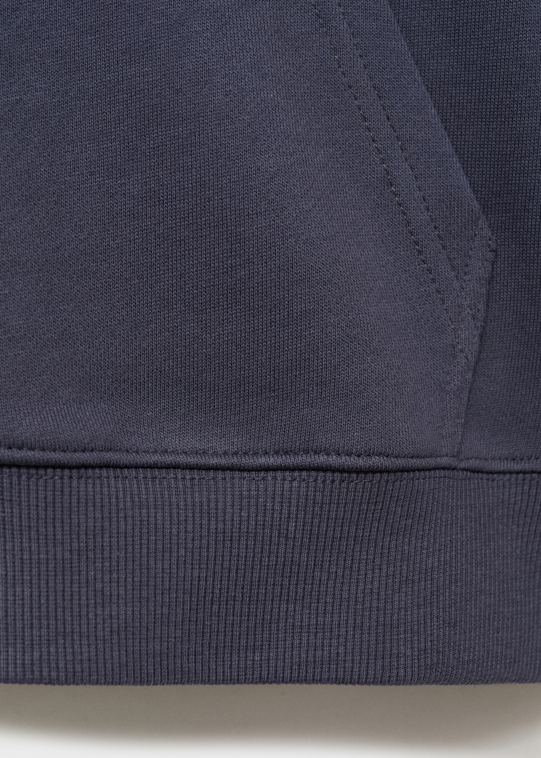 Sweat ONEPIECE - Détail de l'article 0, Gris anthracite. Ref: 87021053-00.