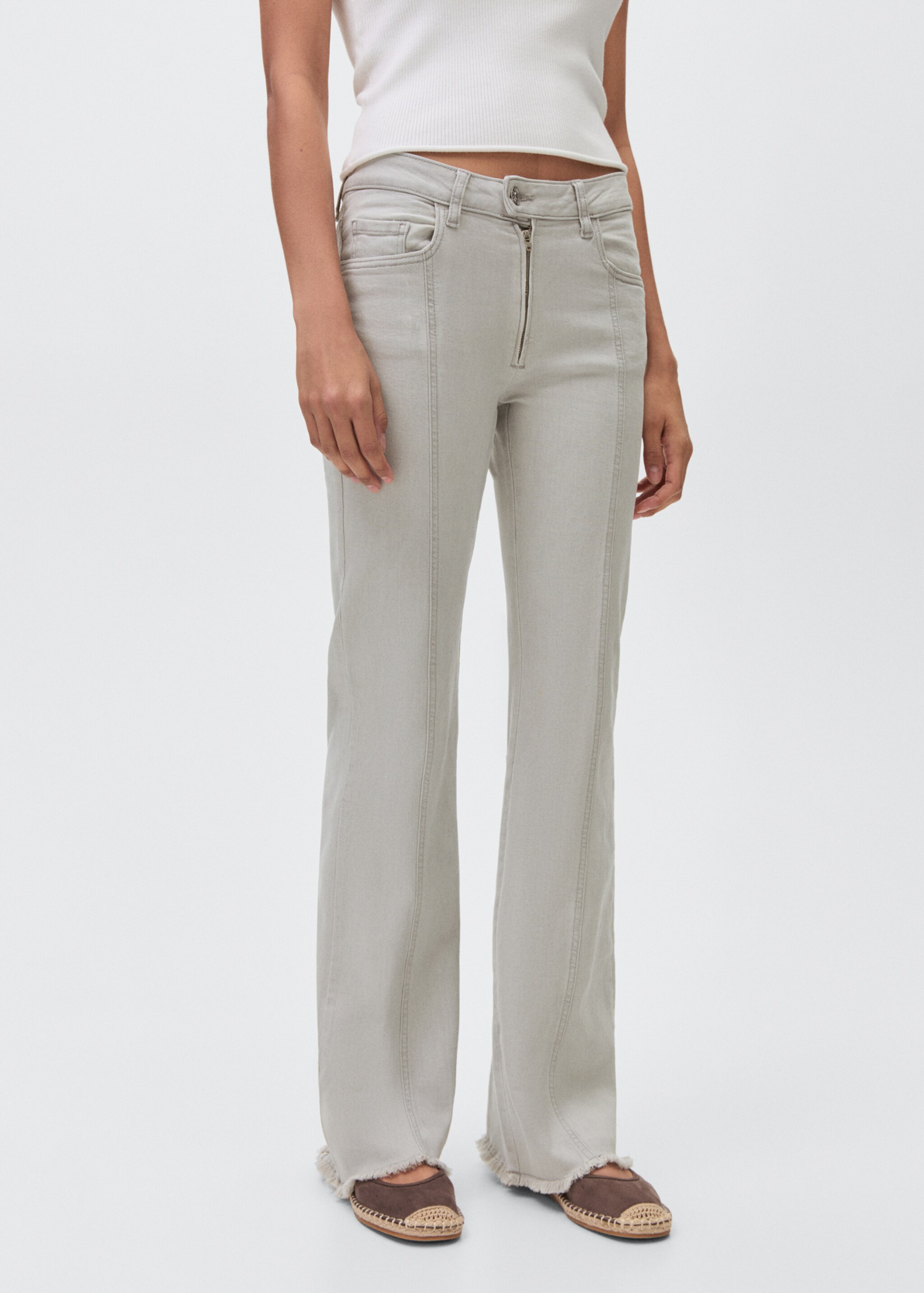 Low-waist jeans met stiksels - Detail van het artikel 6, Grijs denim. Ref: 87021514-00.