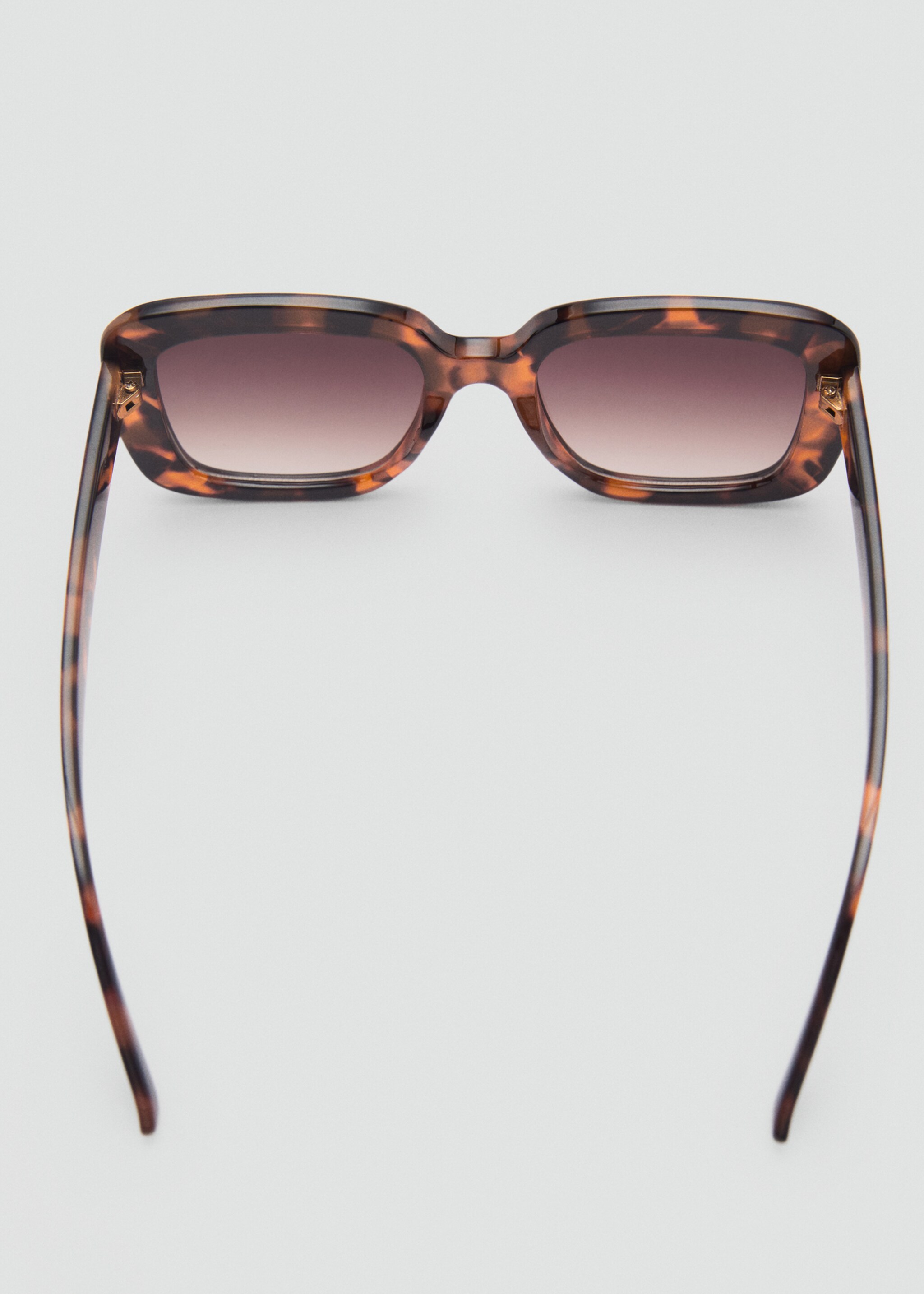 Resin frame sunglasses - Details of the article 1, Chocolate. Ref: 87022537-00.