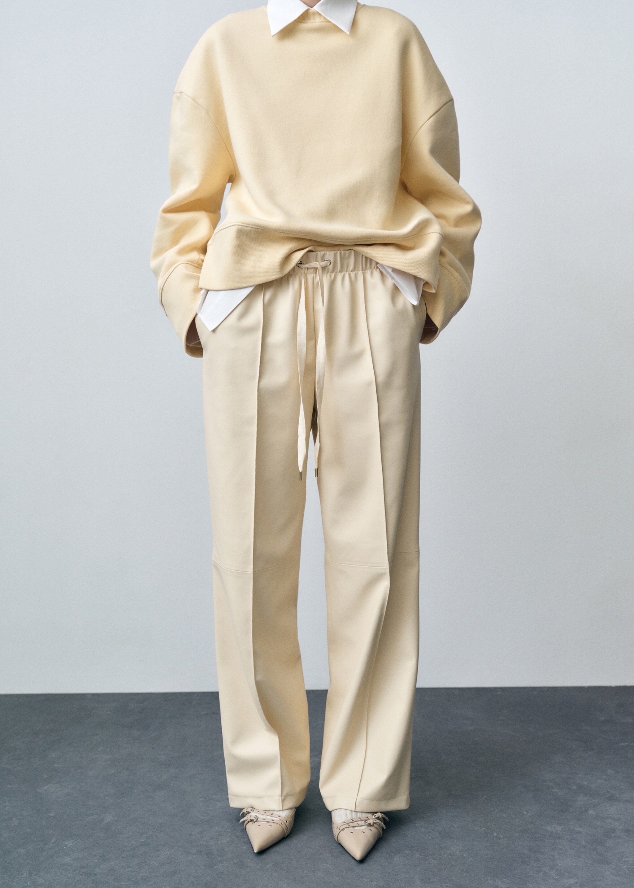 Wide leg faux-leather trousers - Medium plane, Ecru. Ref: 87022539-00.