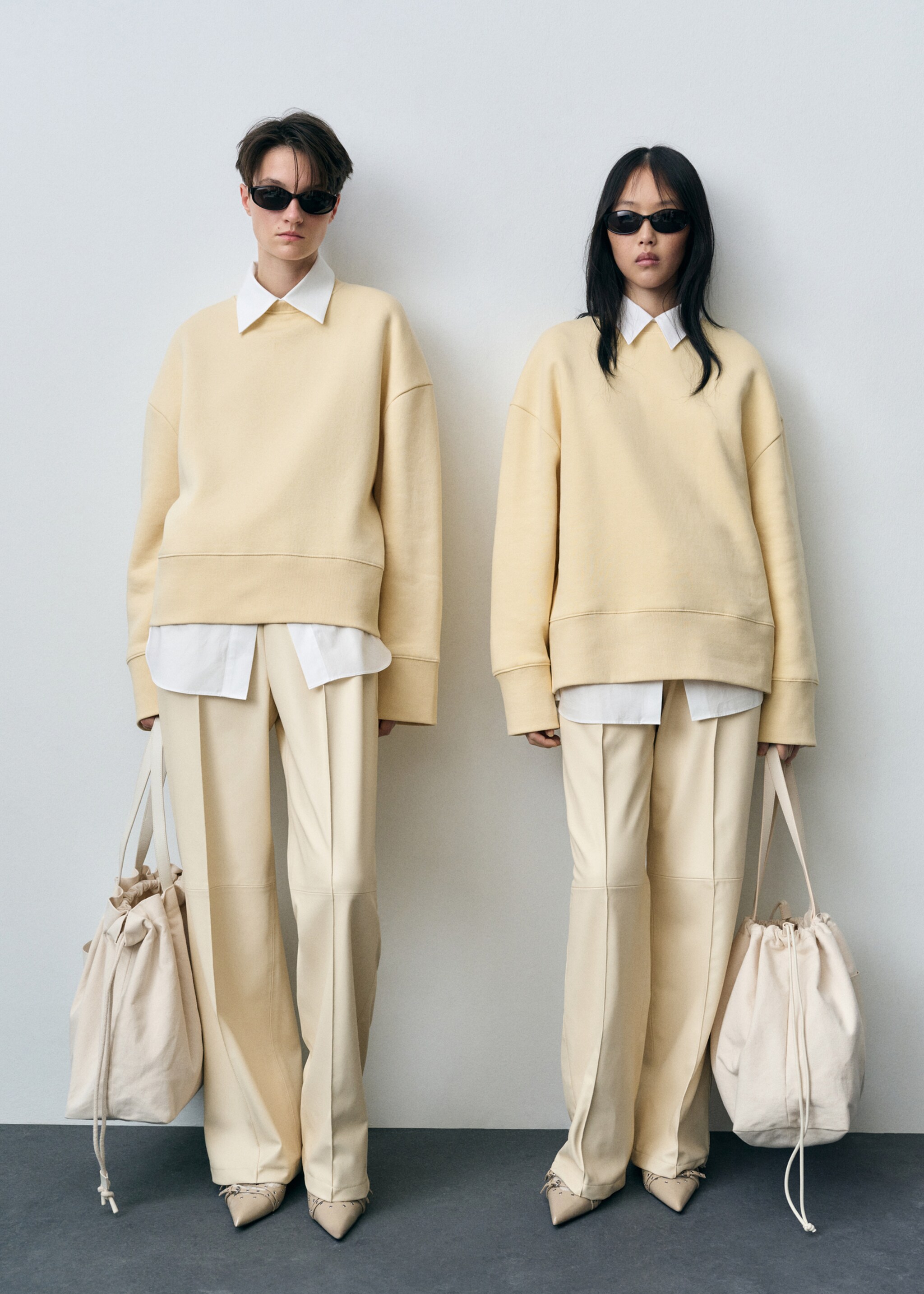 Wide leg faux-leather trousers - Details of the article 2, Ecru. Ref: 87022539-00.