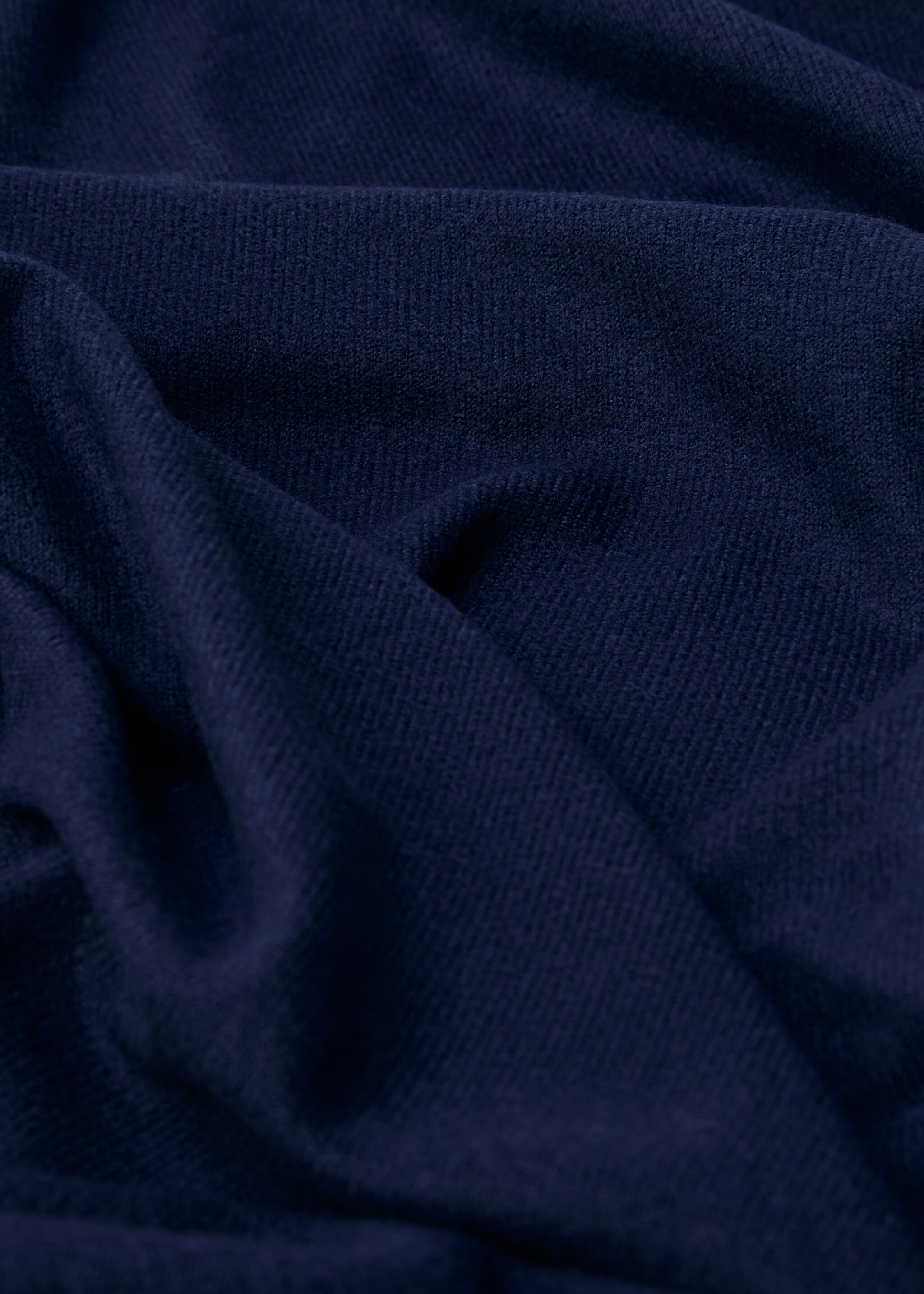 Blanket detail fringes - Details of the article 1, Navy. Ref: 87022896-00.