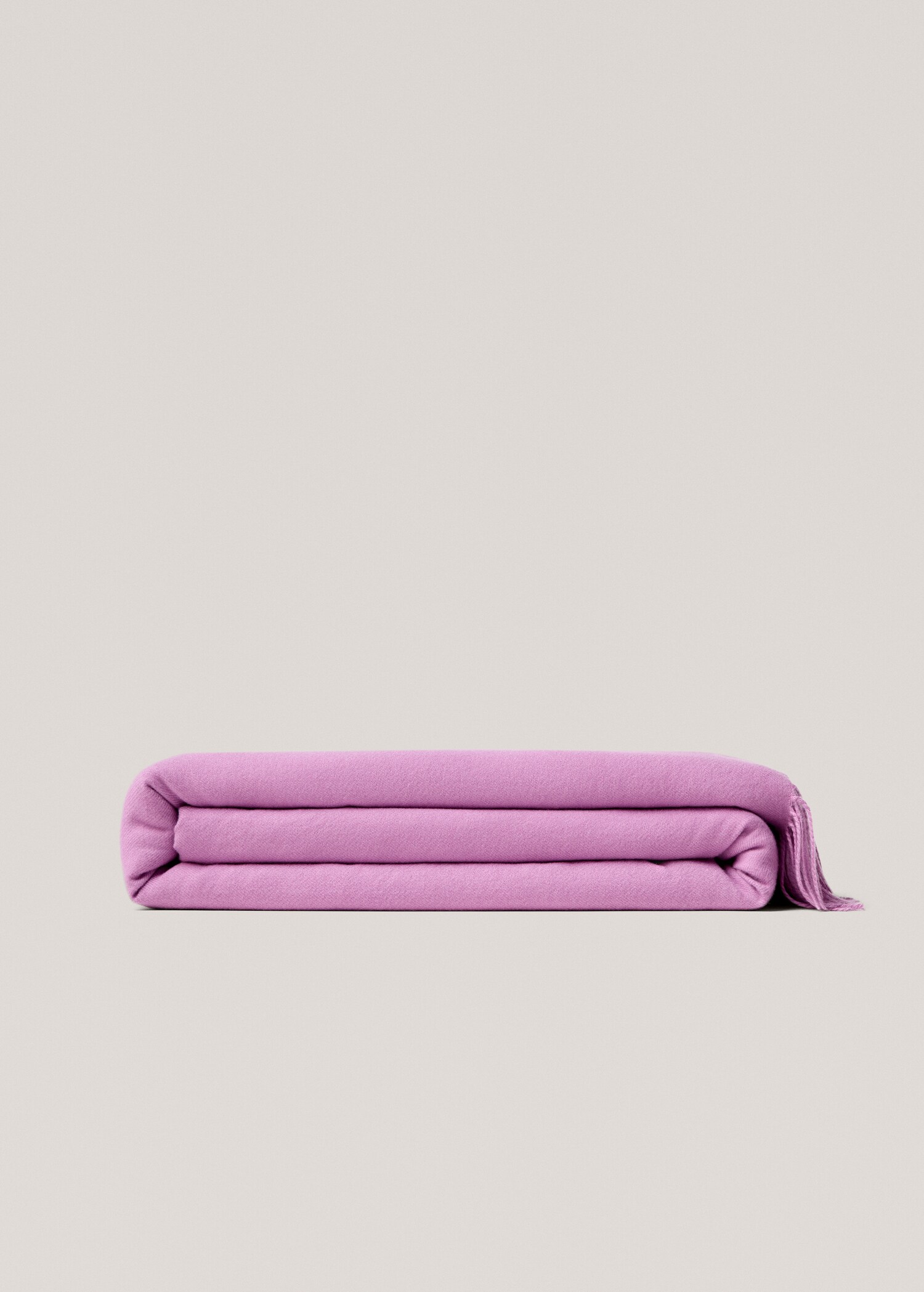 Blanket detail fringes - Article without model