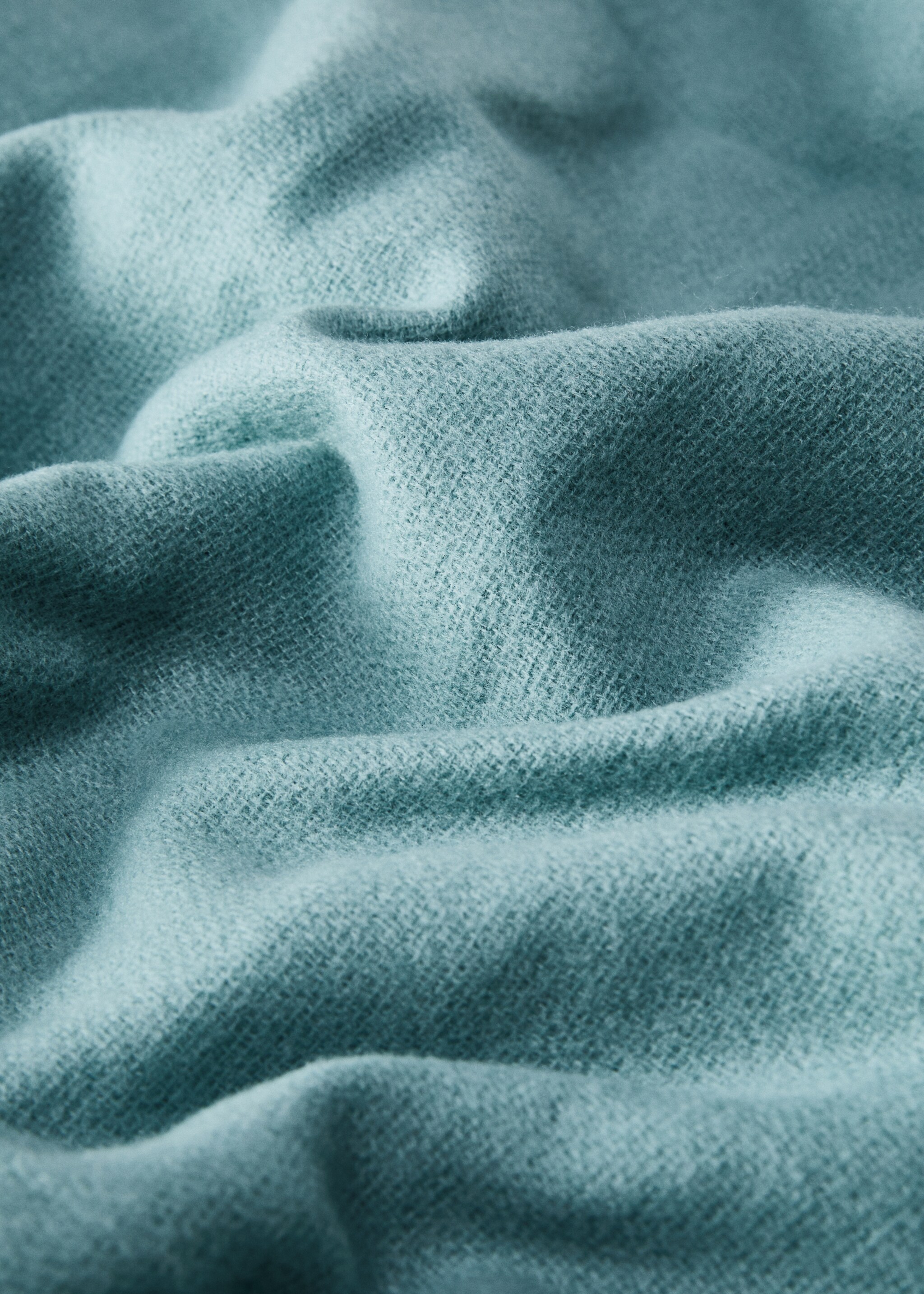Soft melange blanket - Details of the article 2, Sky Blue. Ref: 87022897-00.
