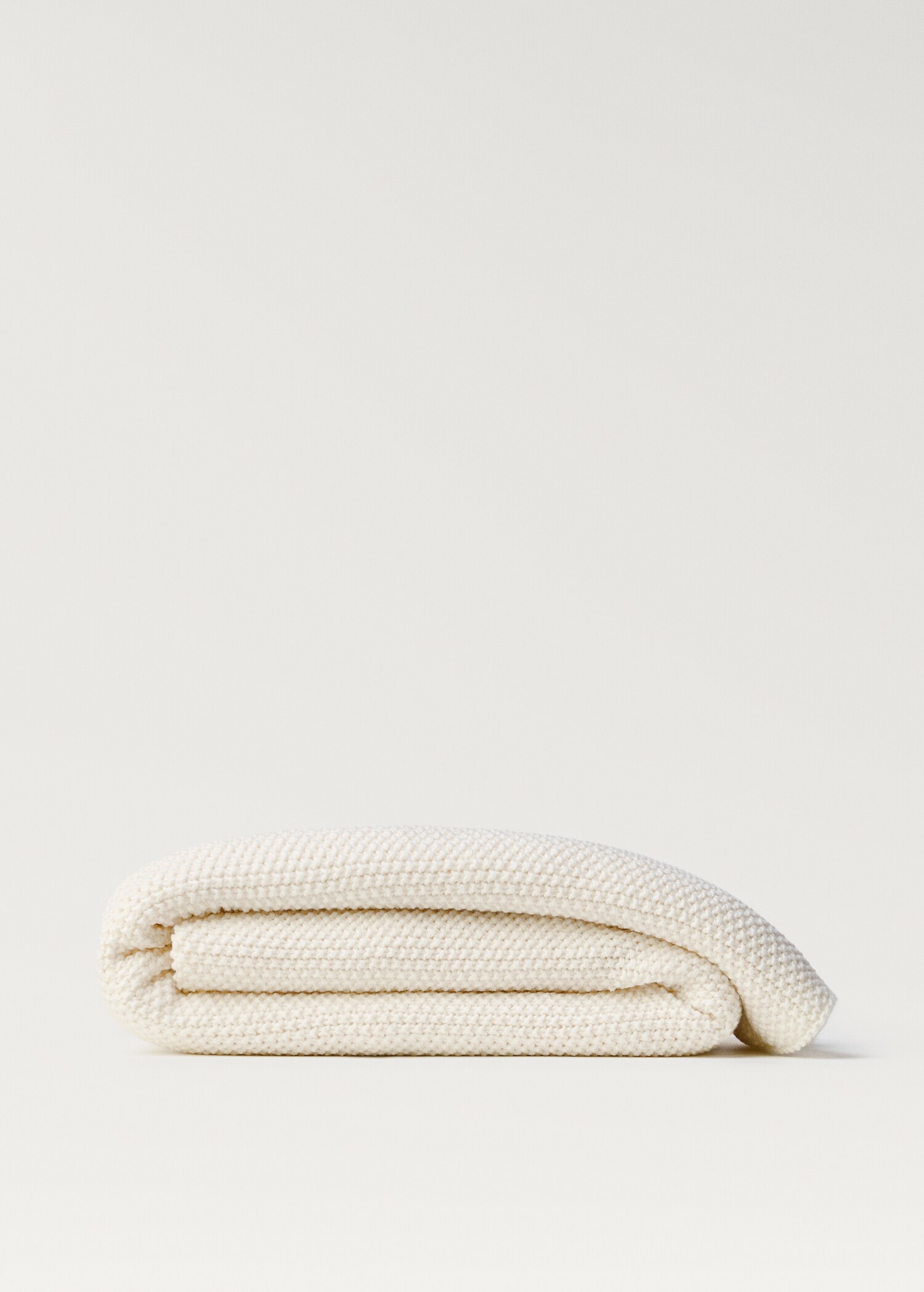 Knitted blanket with design - Article without model