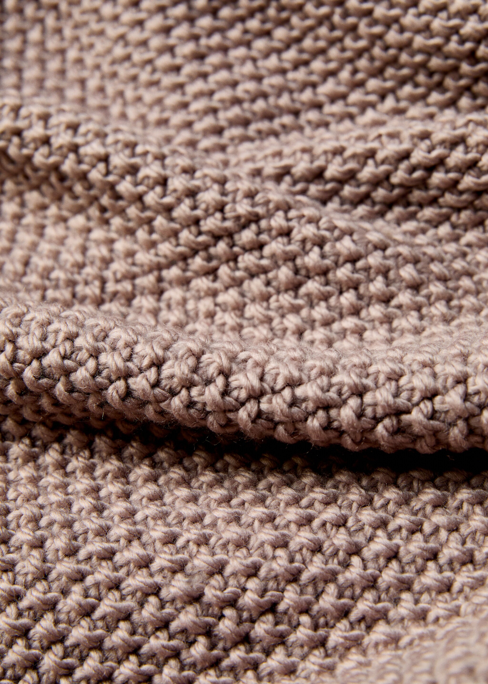 Knitted blanket with design - Details of the article 1, Light/Pastel Brown. Ref: 87022898-00.