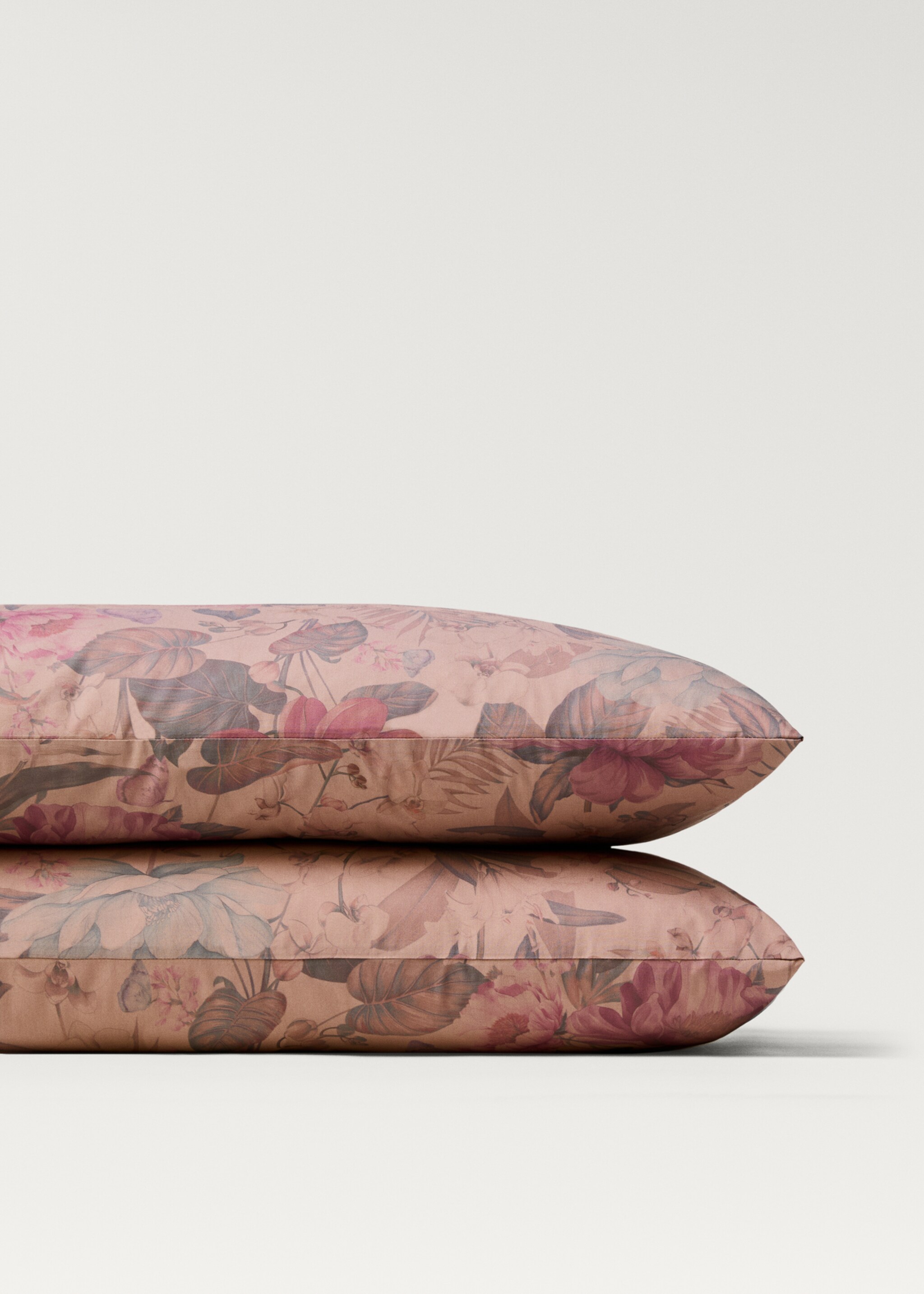 Two cotton percale multi-coloured floral-print pillowcases 50x75 cm - Details of the article 1, Pink. Ref: 87022923-00.