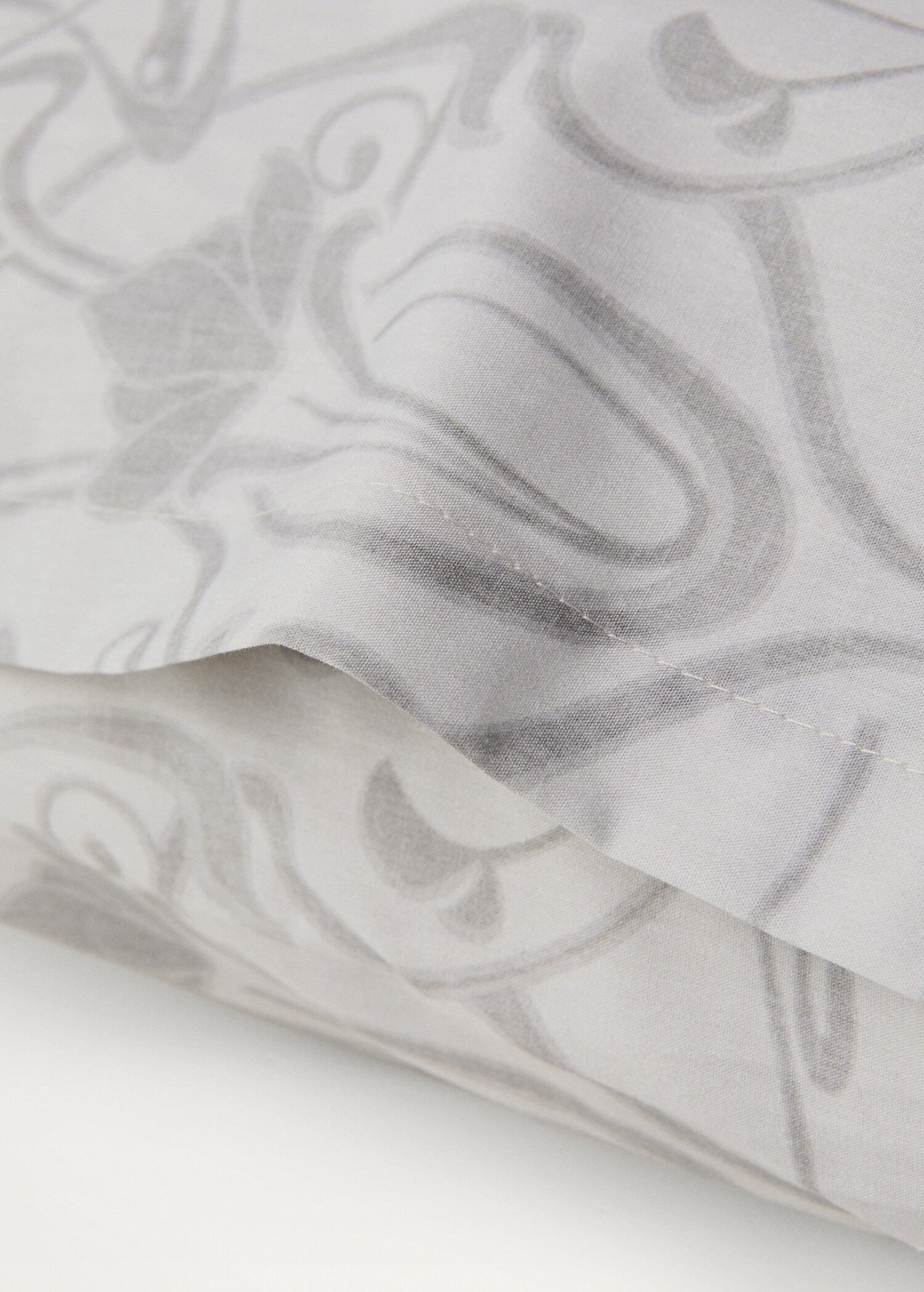 Two cotton percale ornamental-print pillowcases 50x75 cm - Details of the article 2