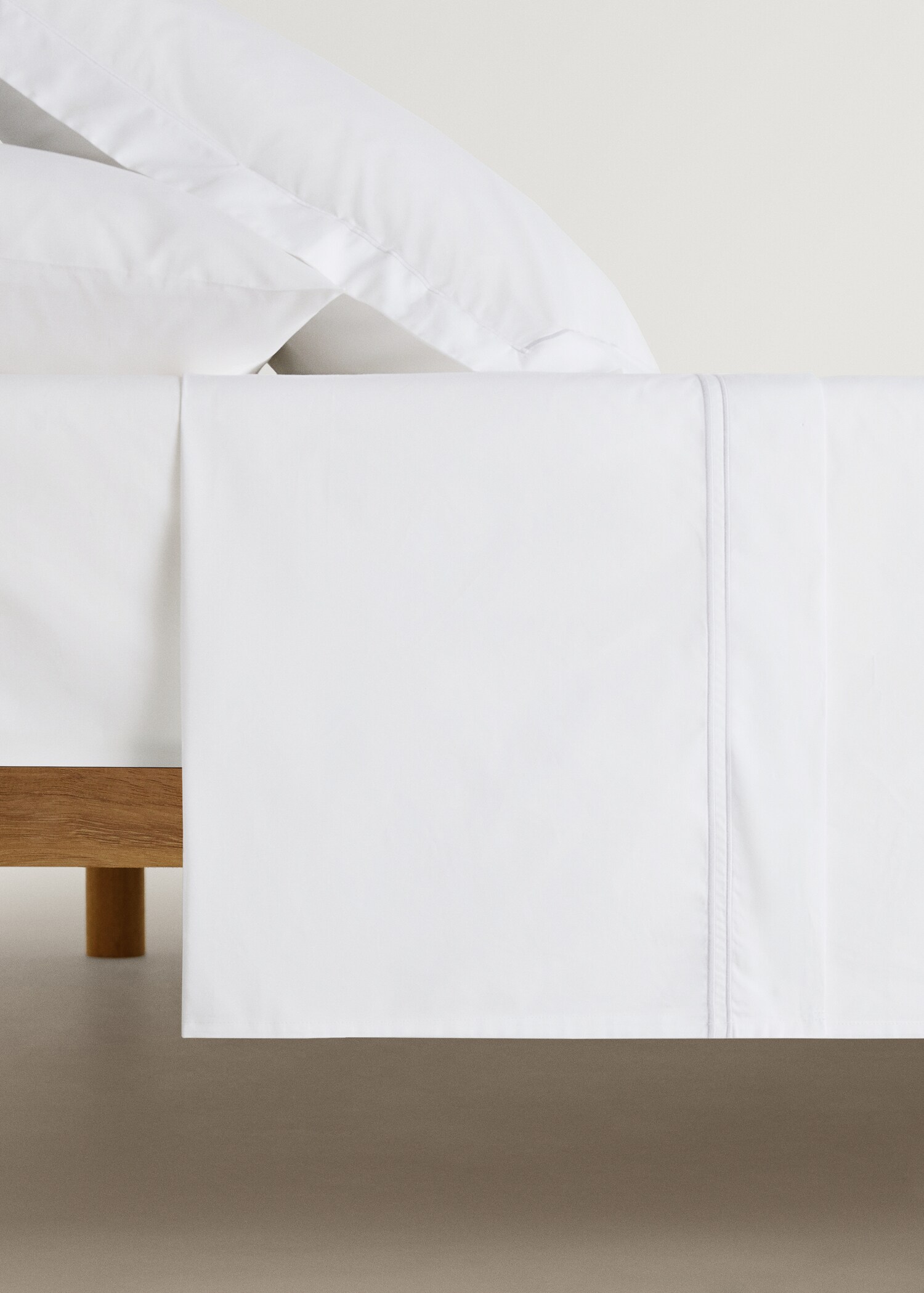 Cotton percale top sheet with scalloped detail for 135/140 cm bed - Article without model