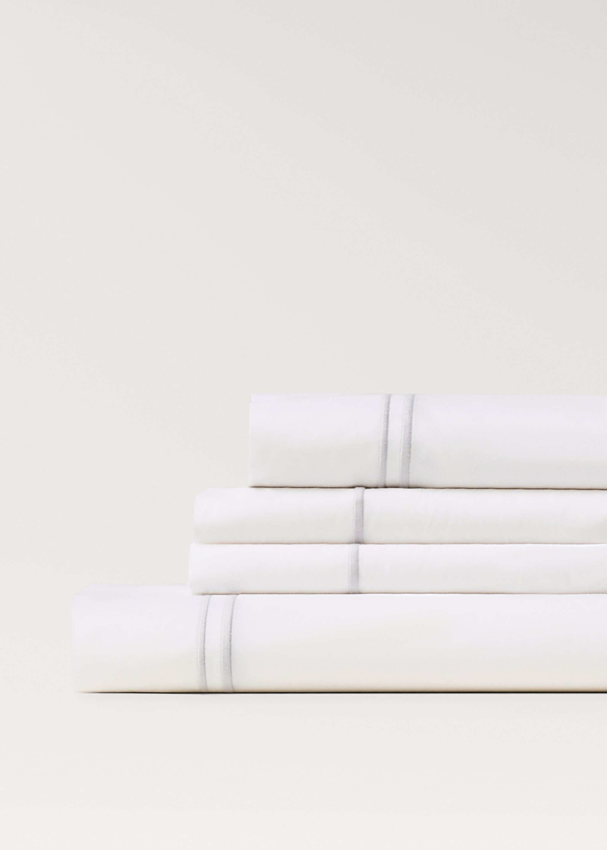 Cotton percale top sheet with scalloped detail for 135/140 cm bed - Details of the article 1, Grey. Ref: 87022949-00.