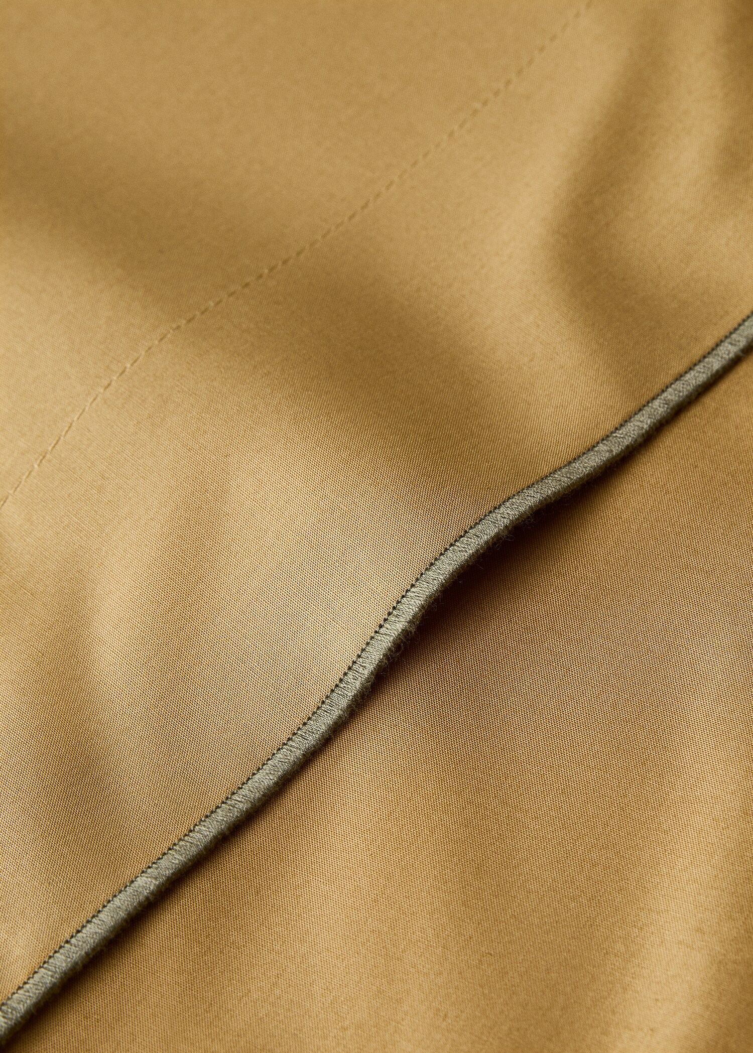 Bovenlaken met contrasterende overlock, bed 90 cm - Detail van het artikel 1