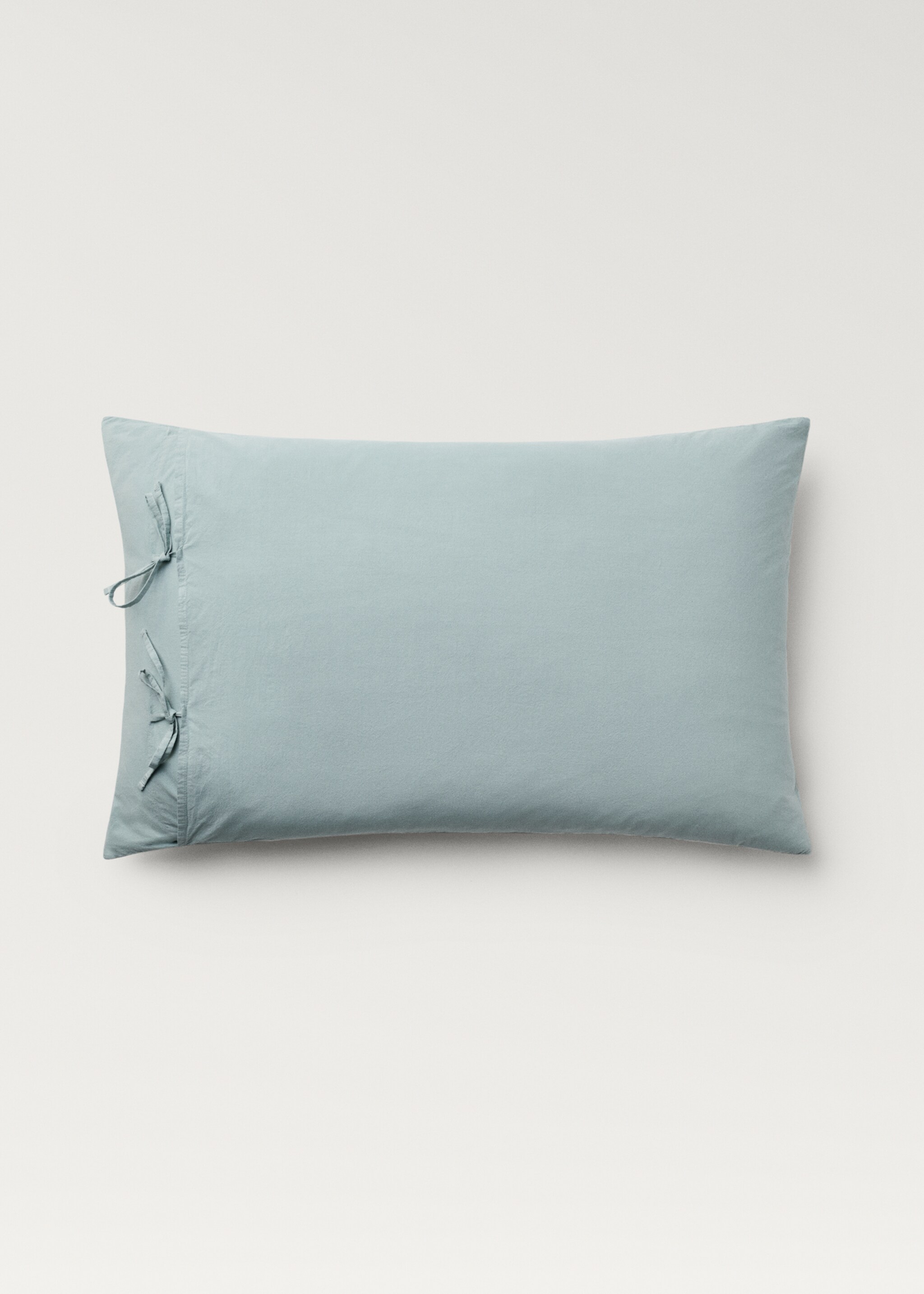 Två örngott i tvättad bomull med knytband 50x75 cm - Detaljer om artikeln 1, Pastellgrön. Ref: 87022961-00.