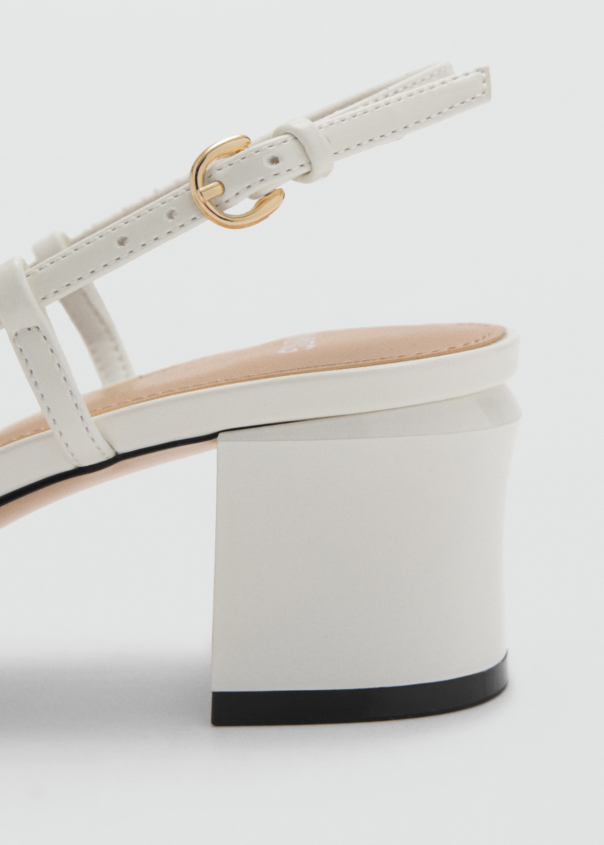 Heeled shoes with link detail - Details of the article 1, White. Ref: 87023272-00.