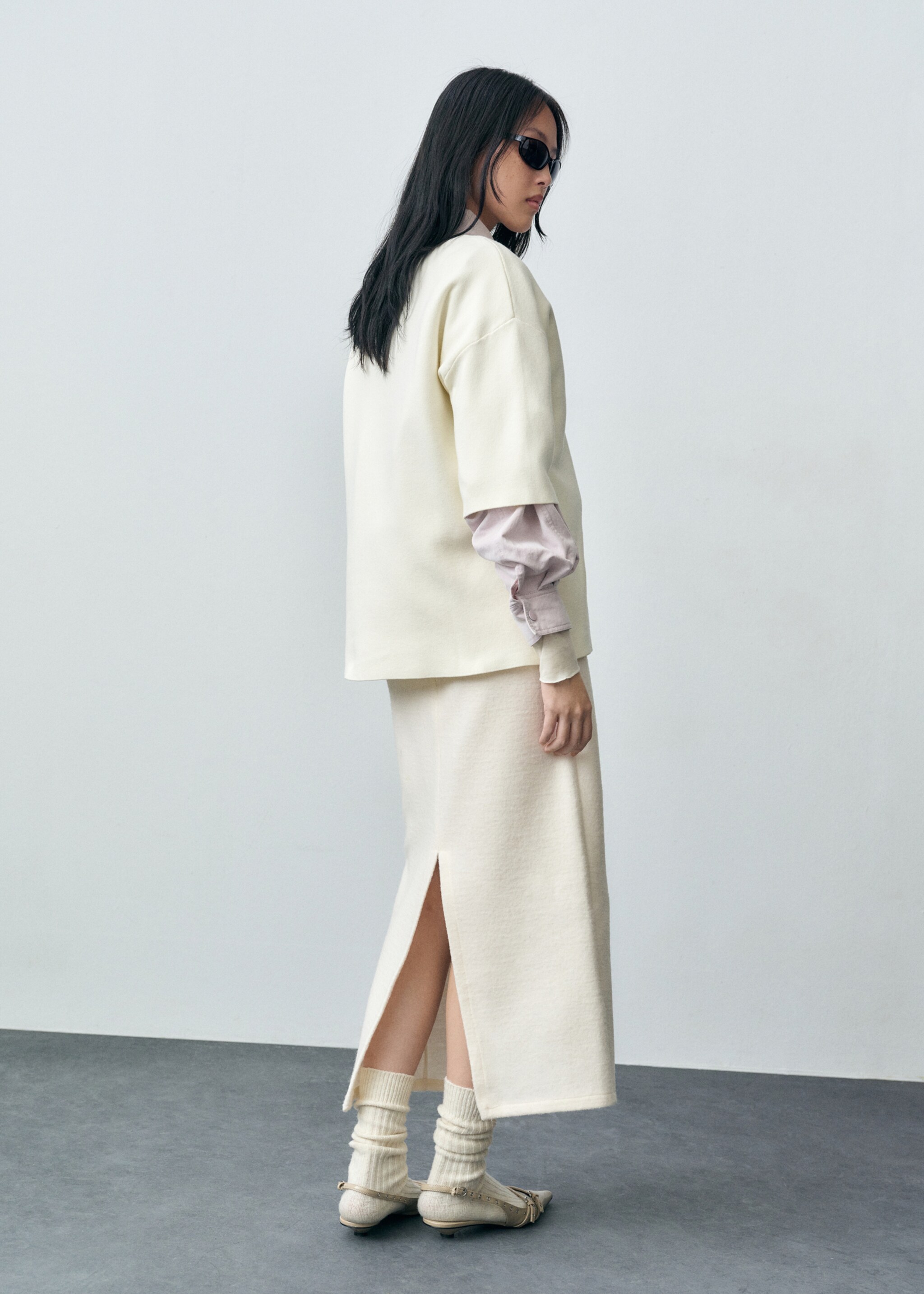 Svetr z jemného úpletu s krátkým rukávem - Zadní strana zboží, Bílá. Ref: 87023274-00.