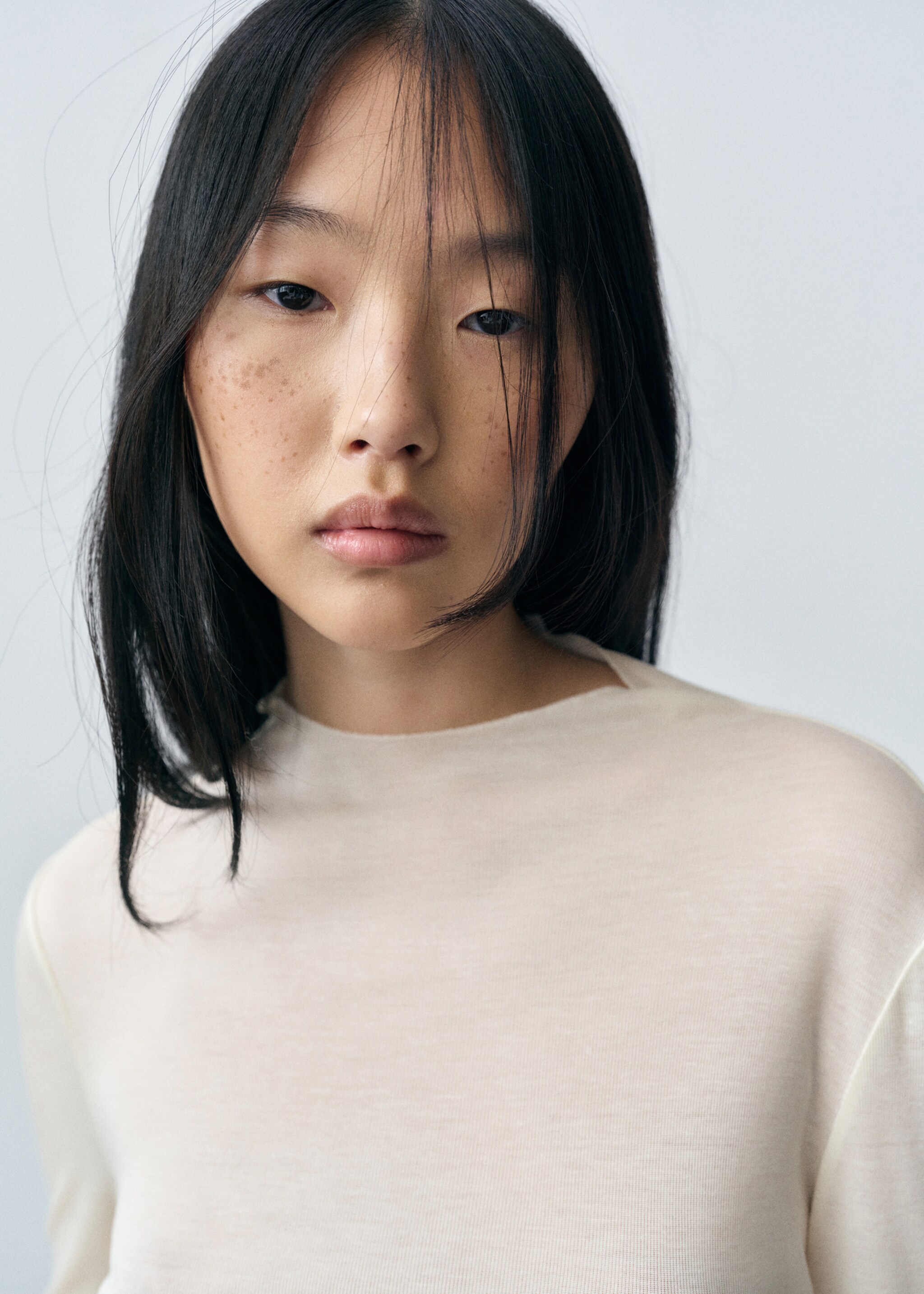 Camiseta manga larga cuello perkins - Detalle del artículo 1, Crudo. Ref: 87023282-00.