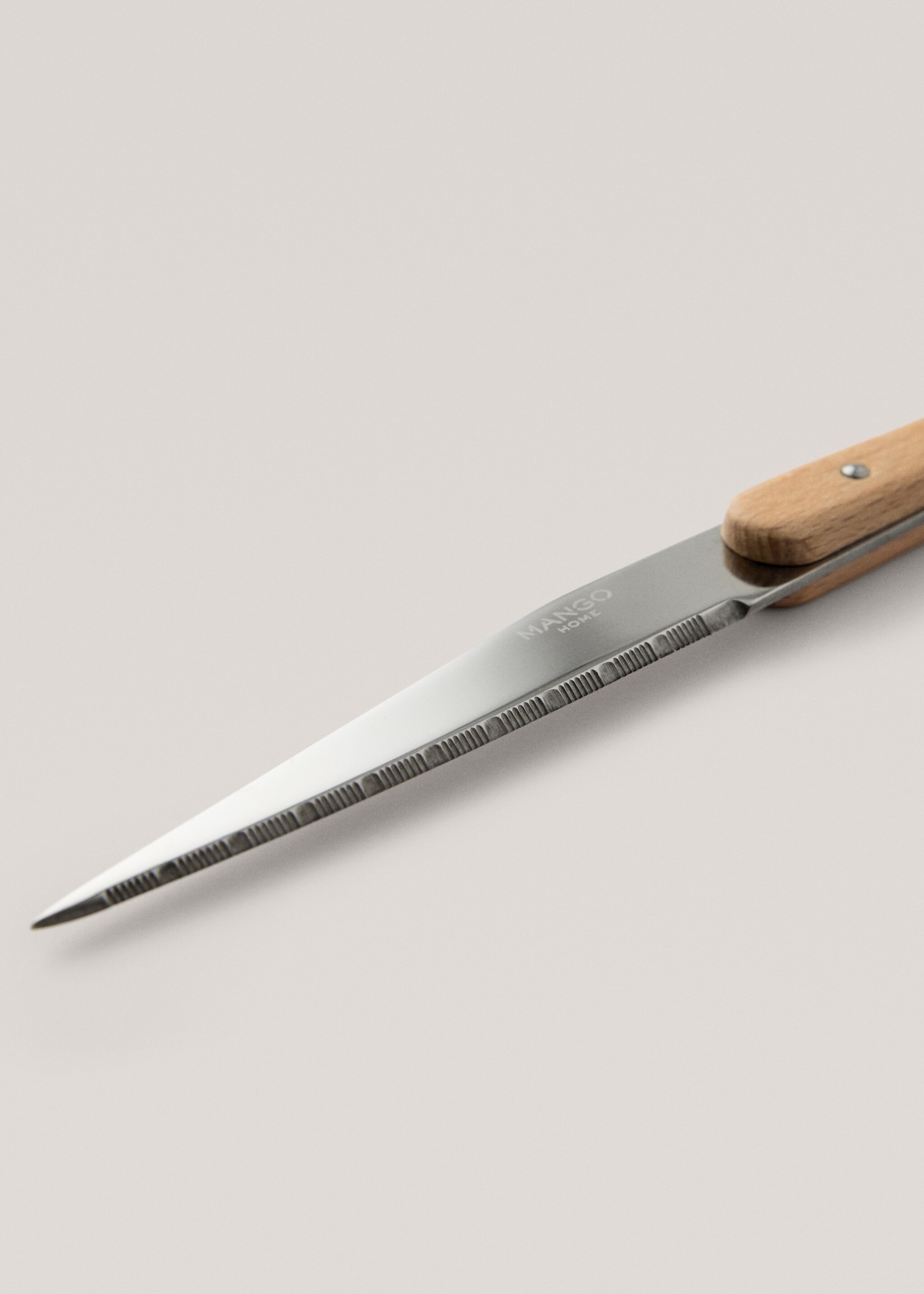 4-piece serrated knife set with wooden handles - Details of the article 2, Brown. Ref: 87023293-00.