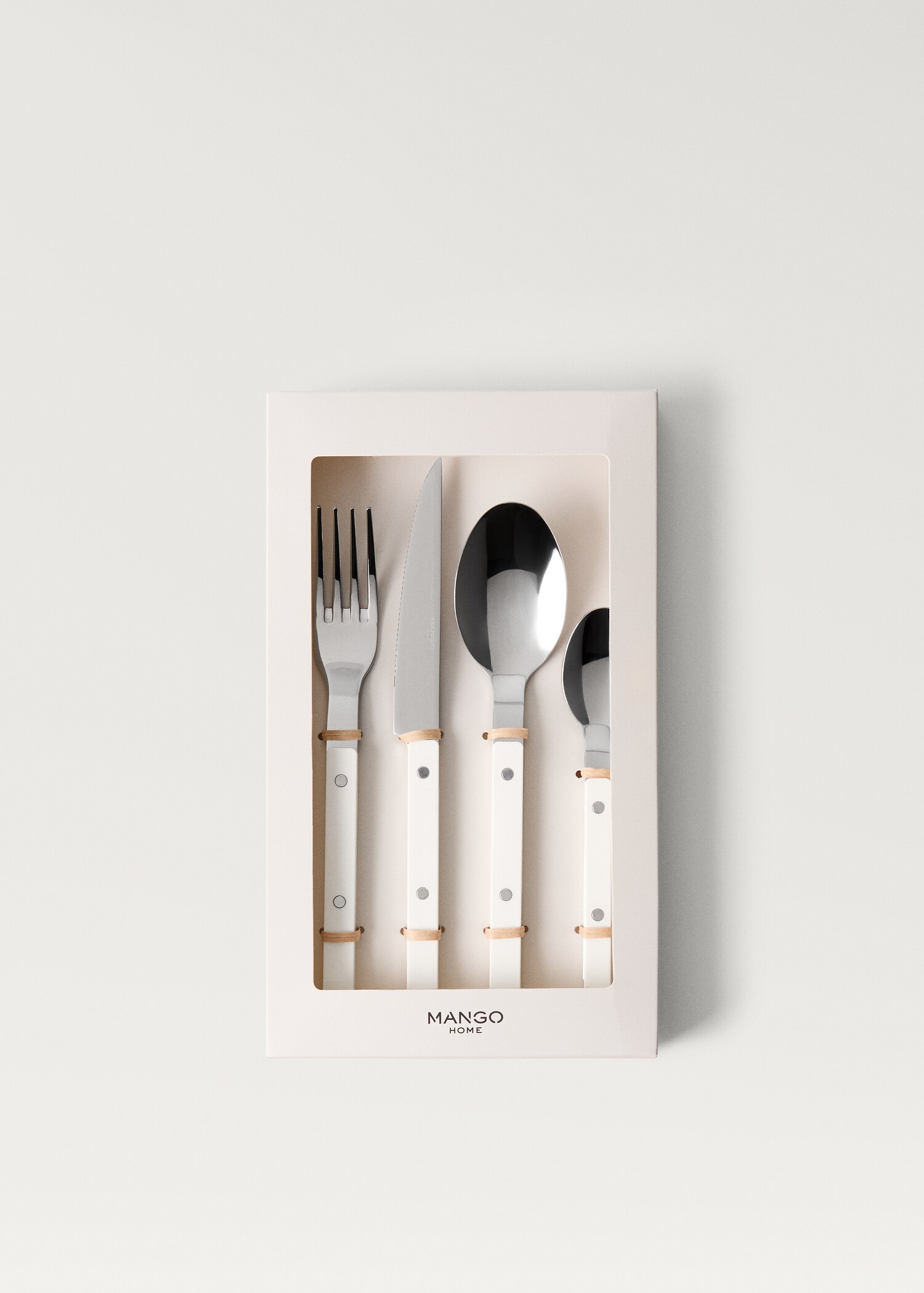 Cutlery set of 4 pieces with resin handles - Details of the article 4