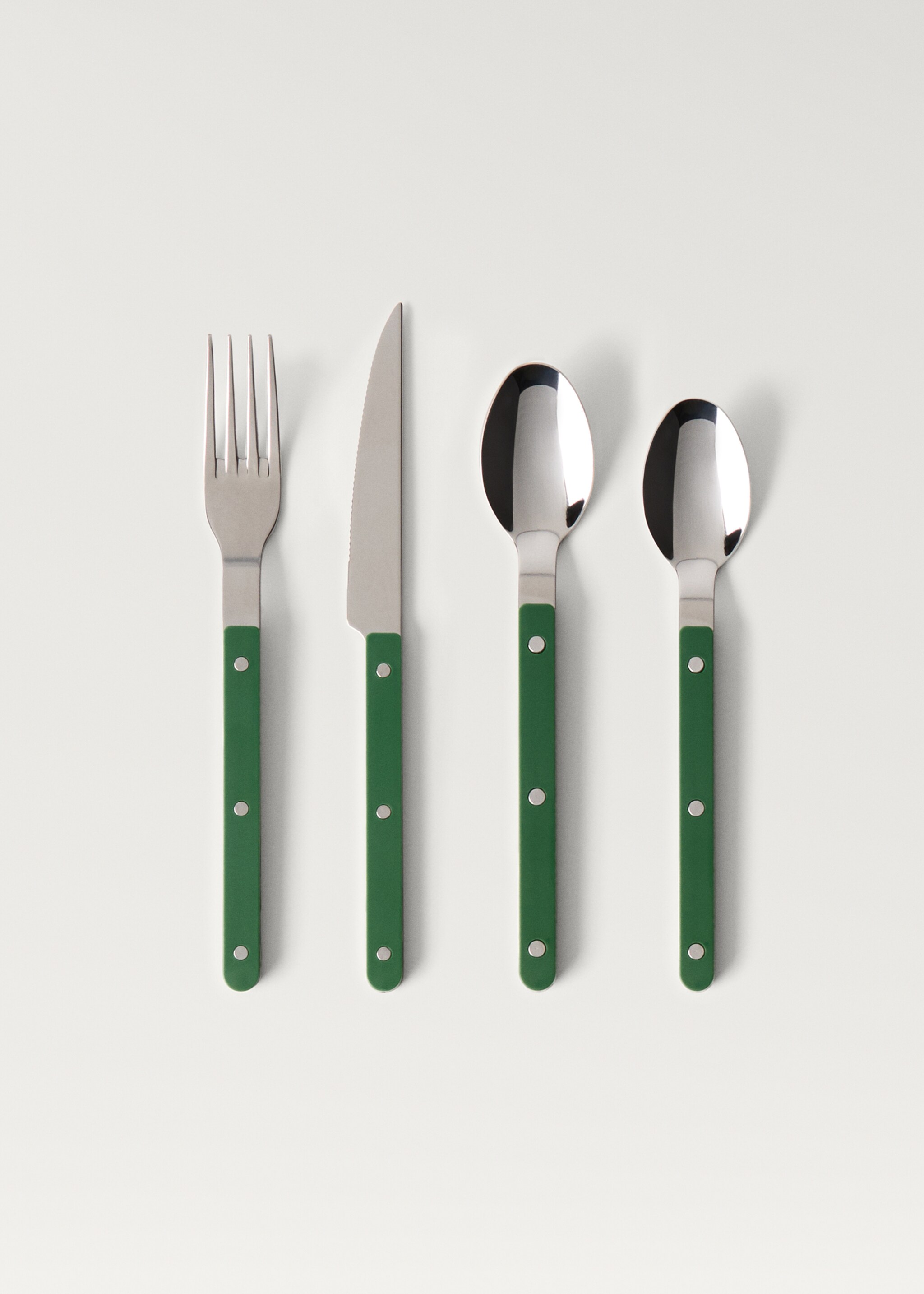Cutlery set of 4 pieces with resin handles - Article without model, Green. Ref: 87023294-00.