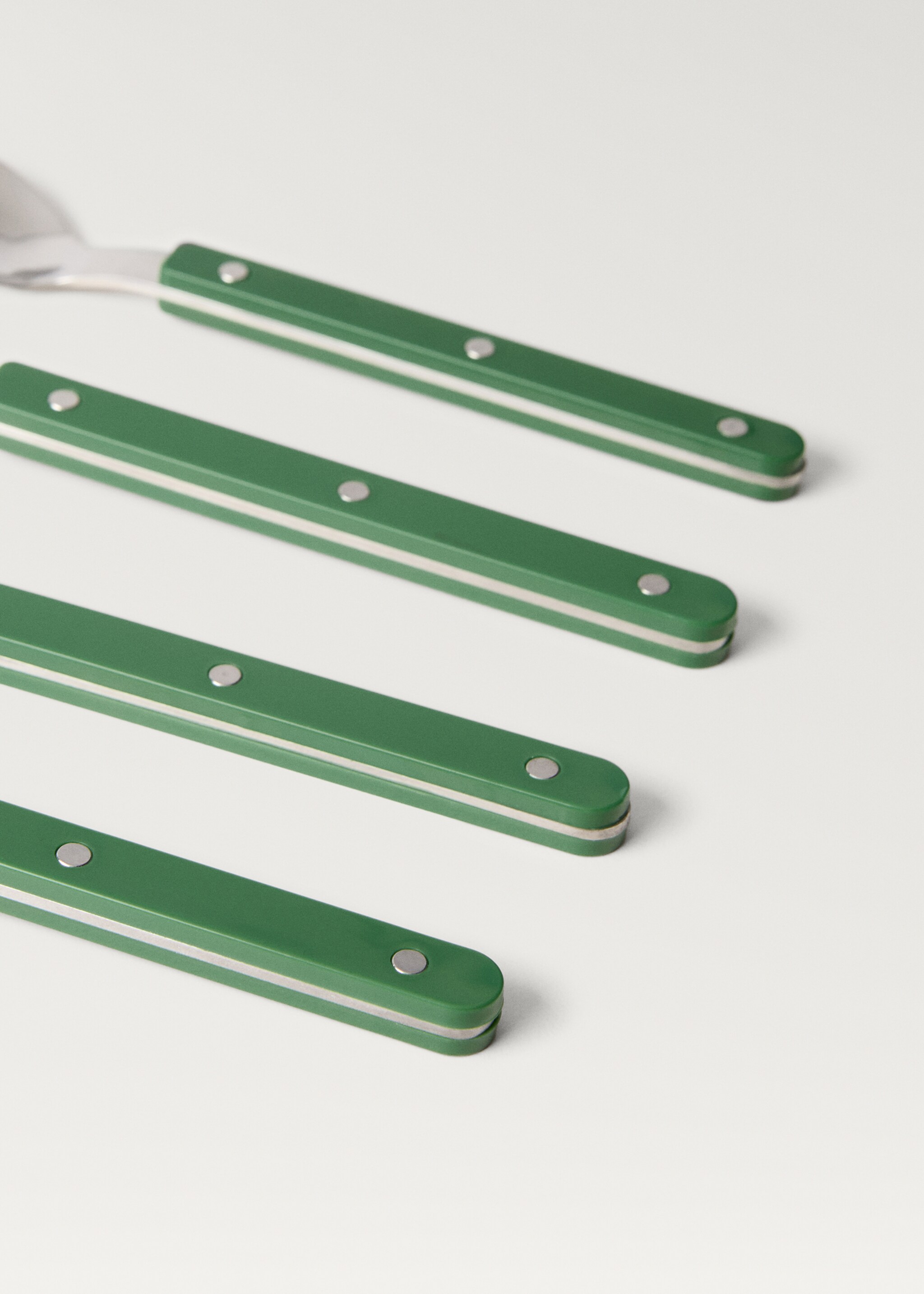 Cutlery set of 4 pieces with resin handles - Details of the article 2, Green. Ref: 87023294-00.