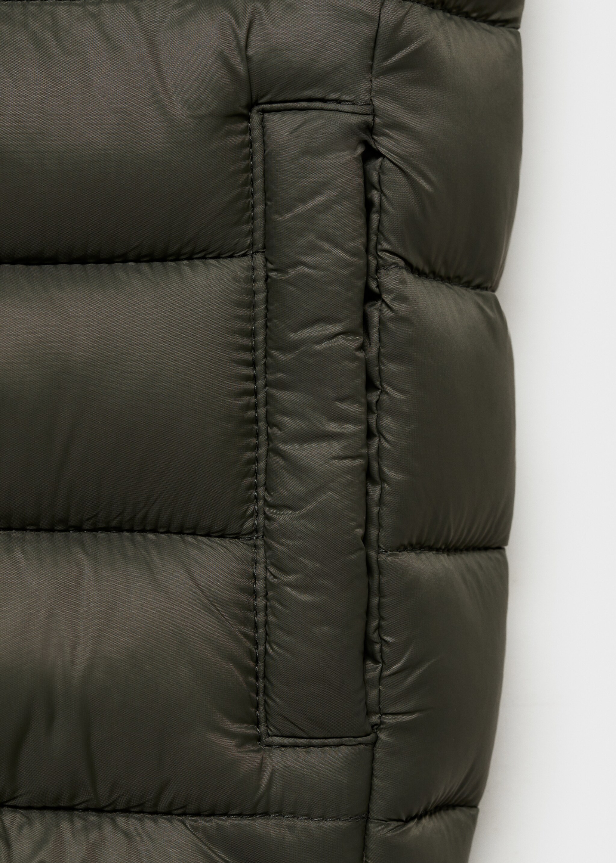 Quilted gilet - Details of the article 0, Khaki. Ref: 87023652-00.