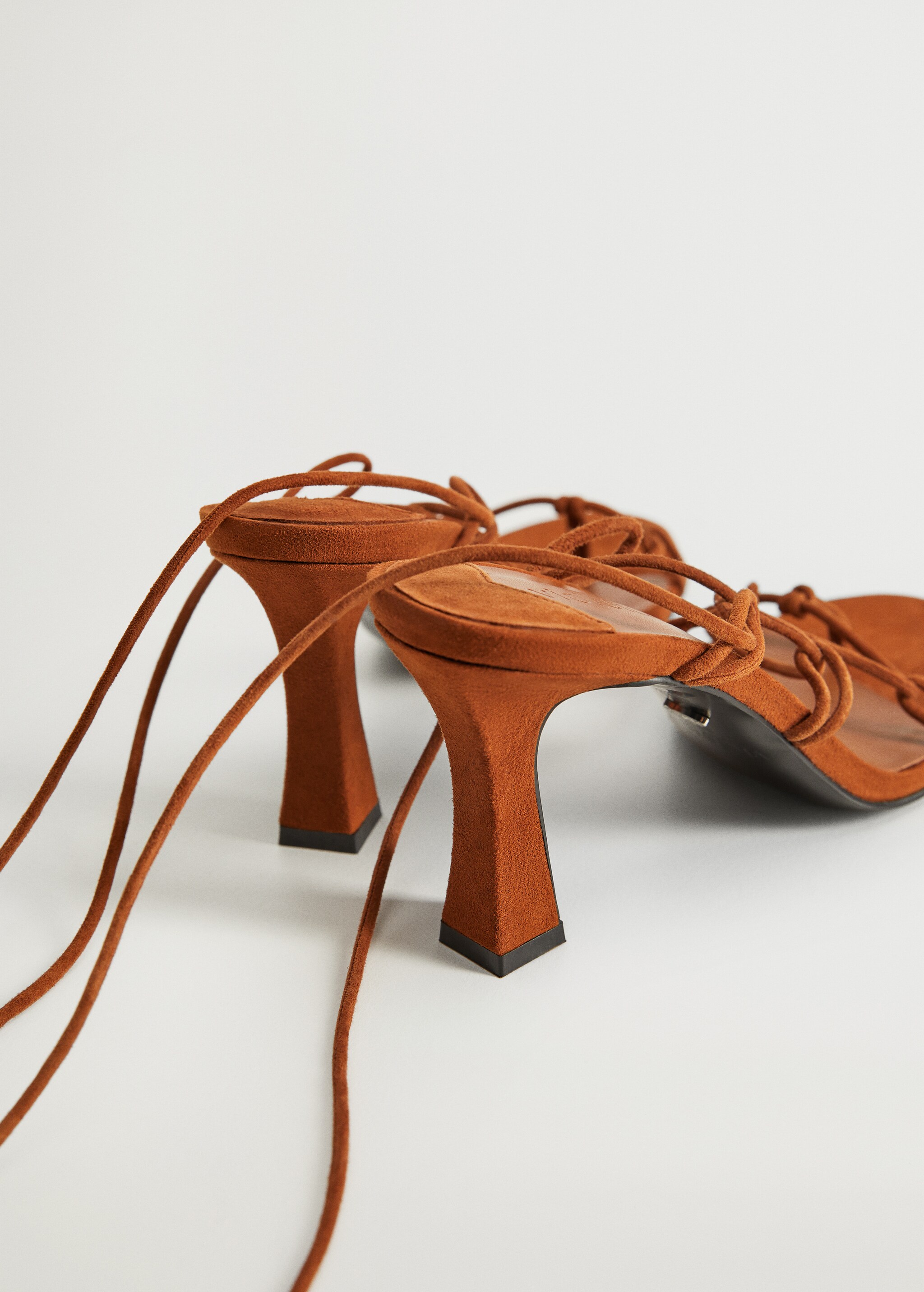 Sandalia atada tacón - Detalle del artículo 2