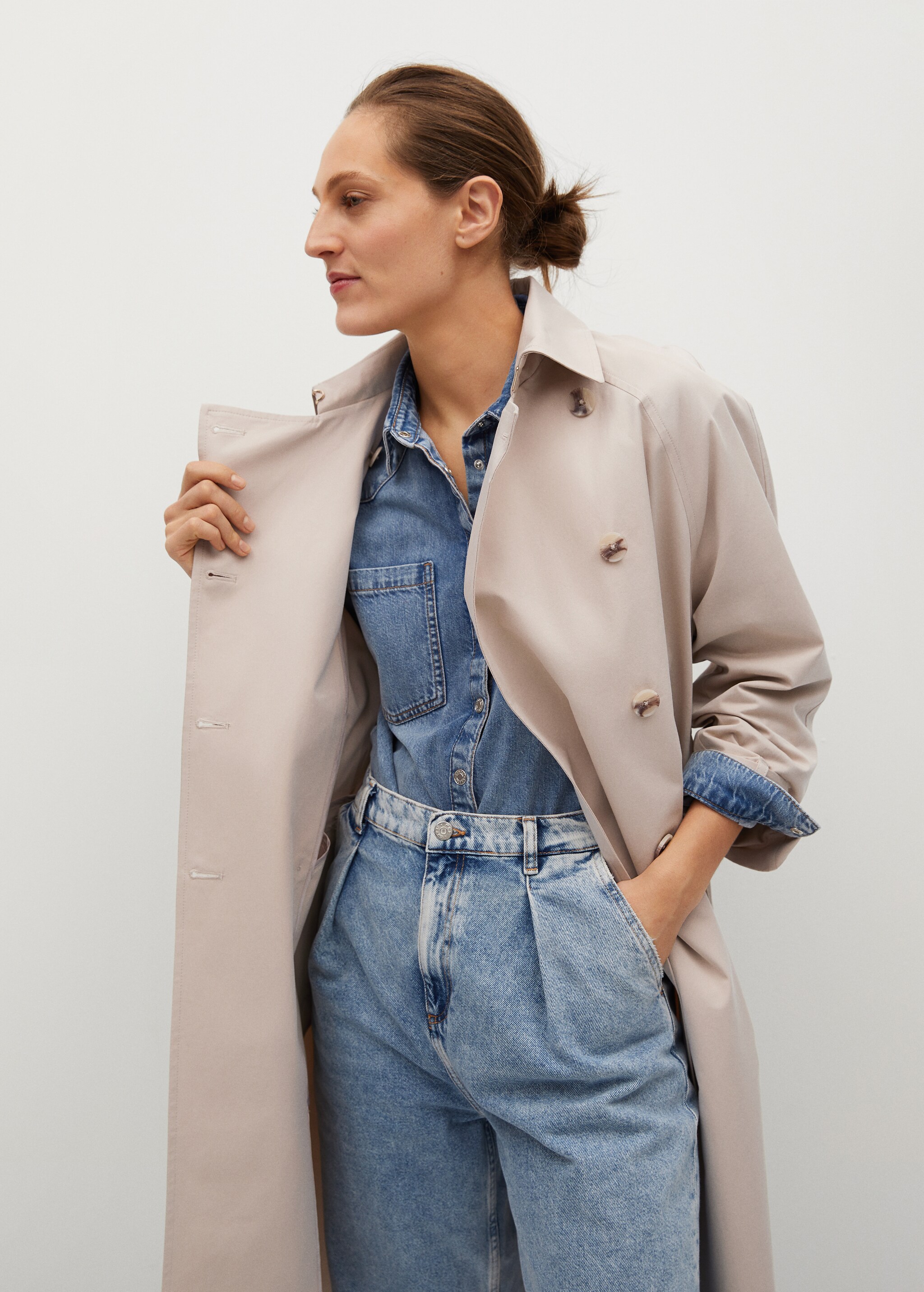 Long water-repellent trench coat - Details of the article 2
