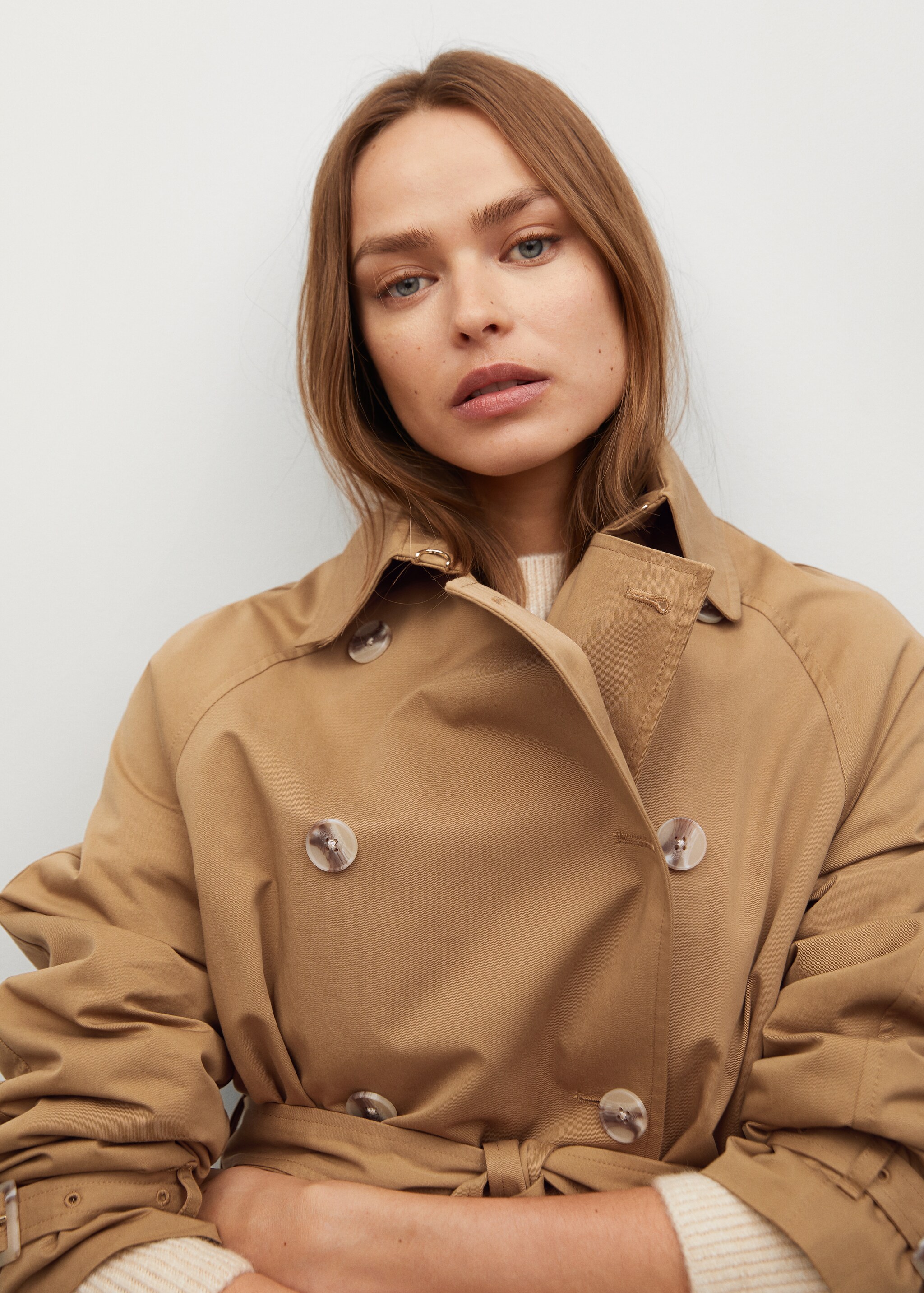 Long water-repellent trench coat - Details of the article 1