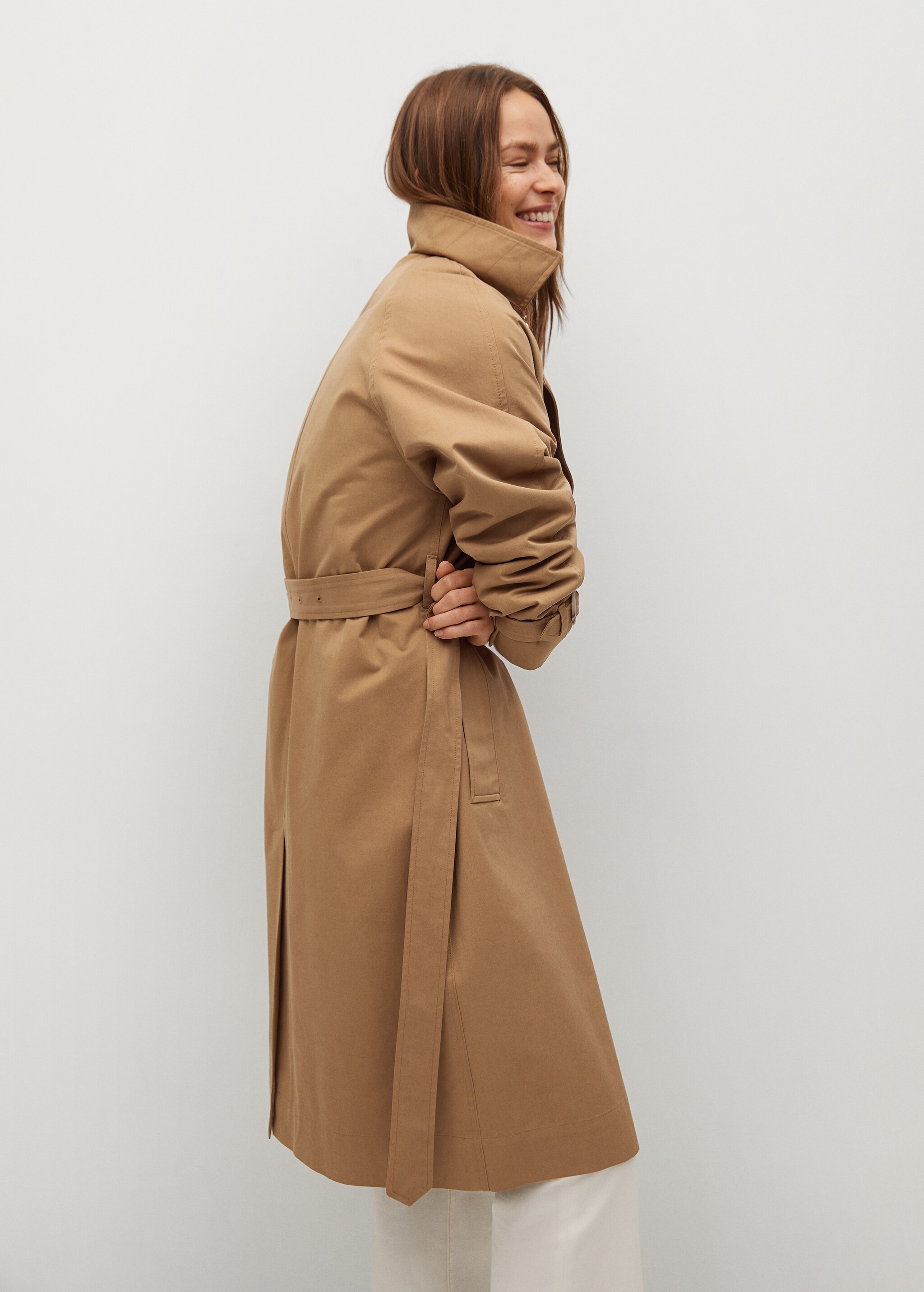 Long water-repellent trench coat - Details of the article 2