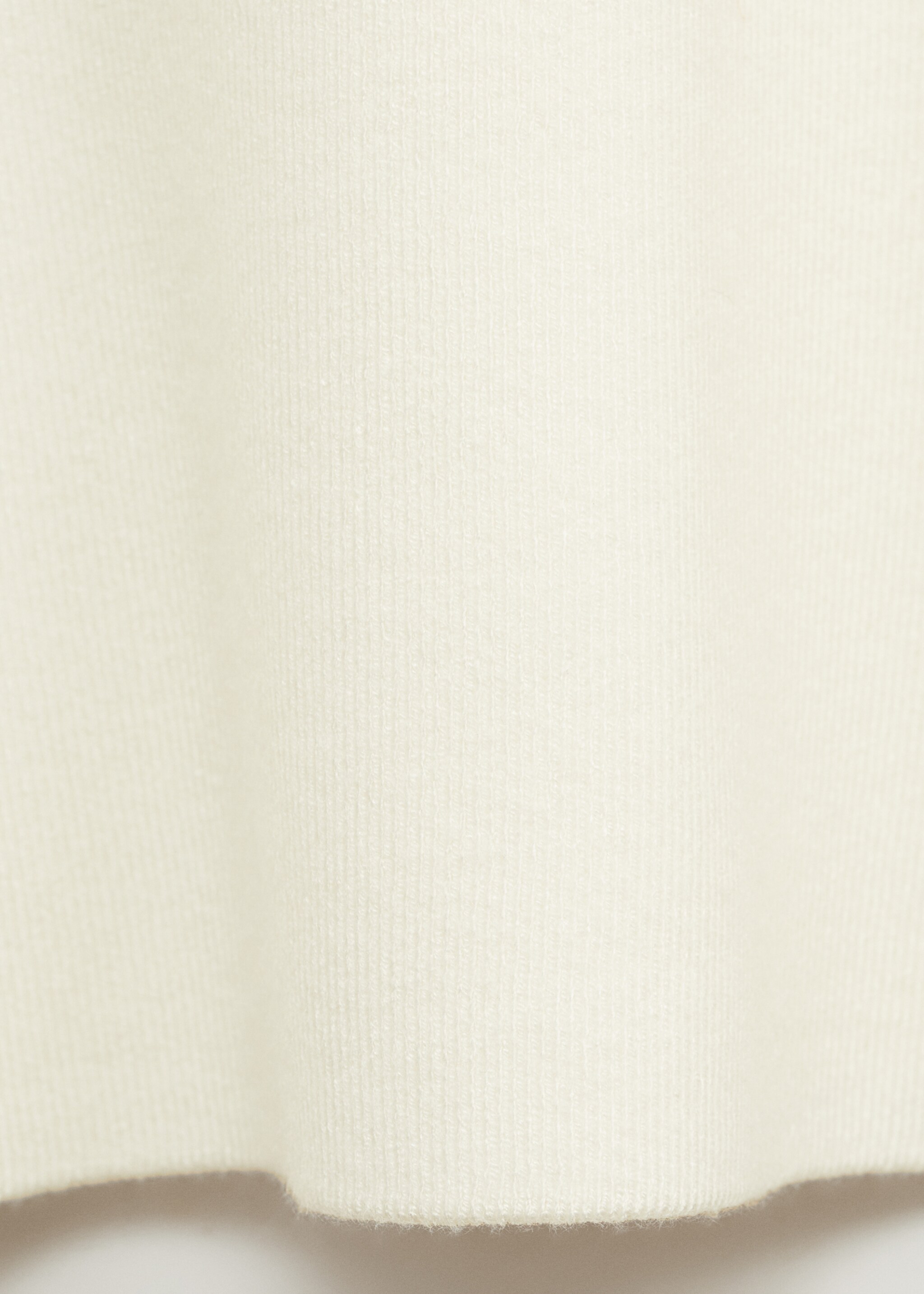 Knitted sweater with oversized sleeves - Details of the article 0, Ecru. Ref: 87024074-00.