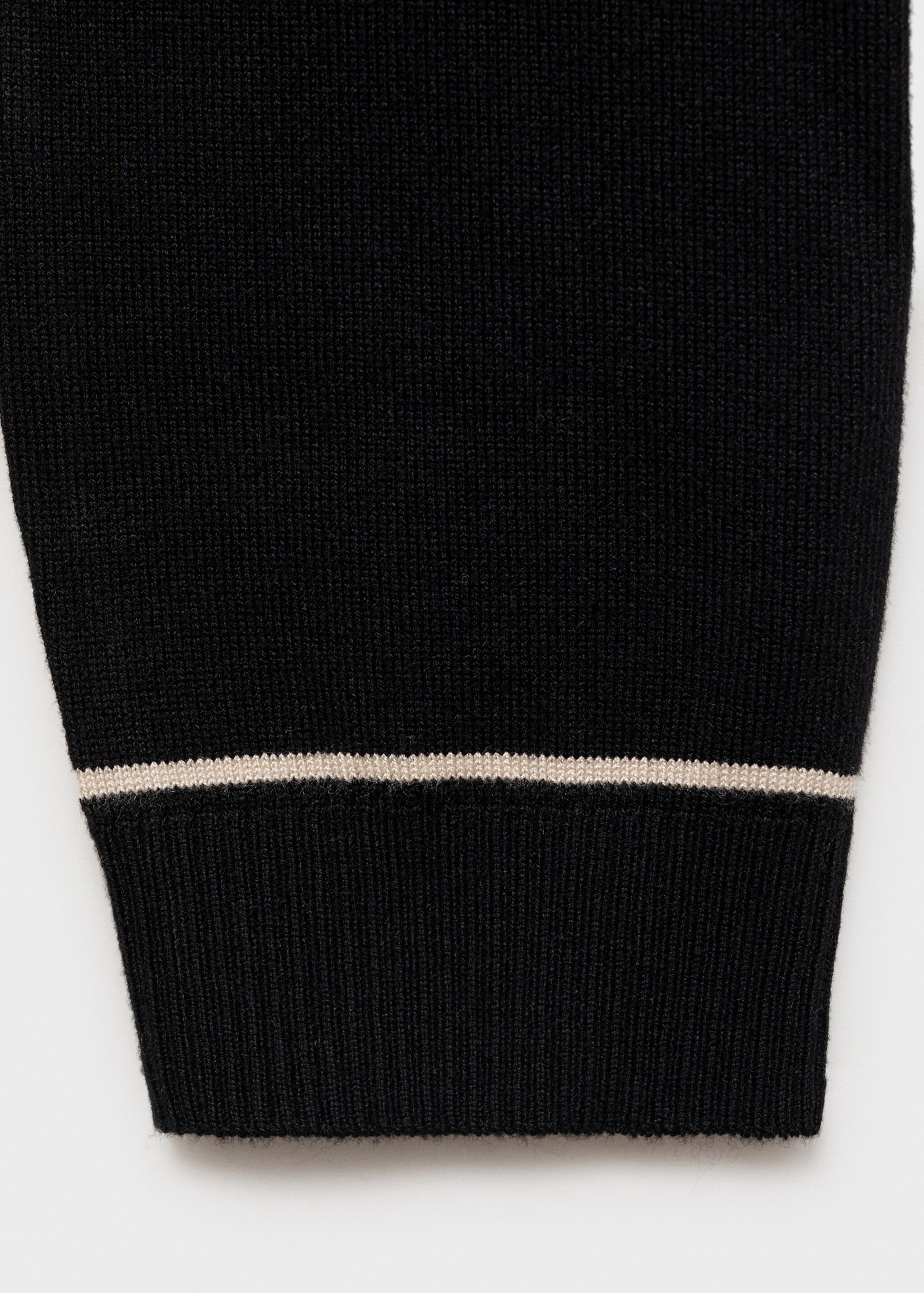 Pull revers contrastés liserés - Détail de l'article 0, Noir. Ref: 87024078-00.