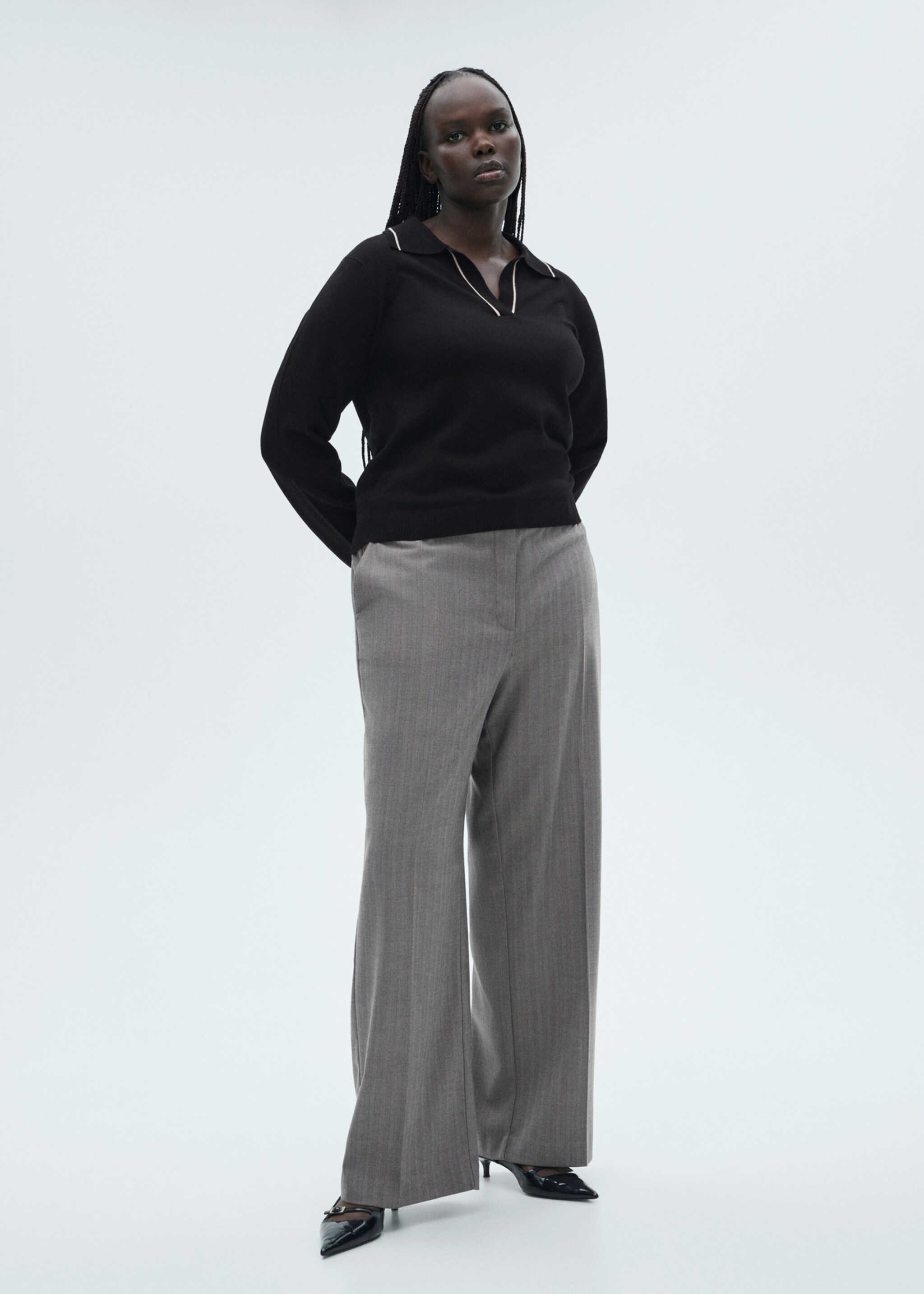 Pull revers contrastés liserés - Détail de l'article 3, Noir. Ref: 87024078-00.